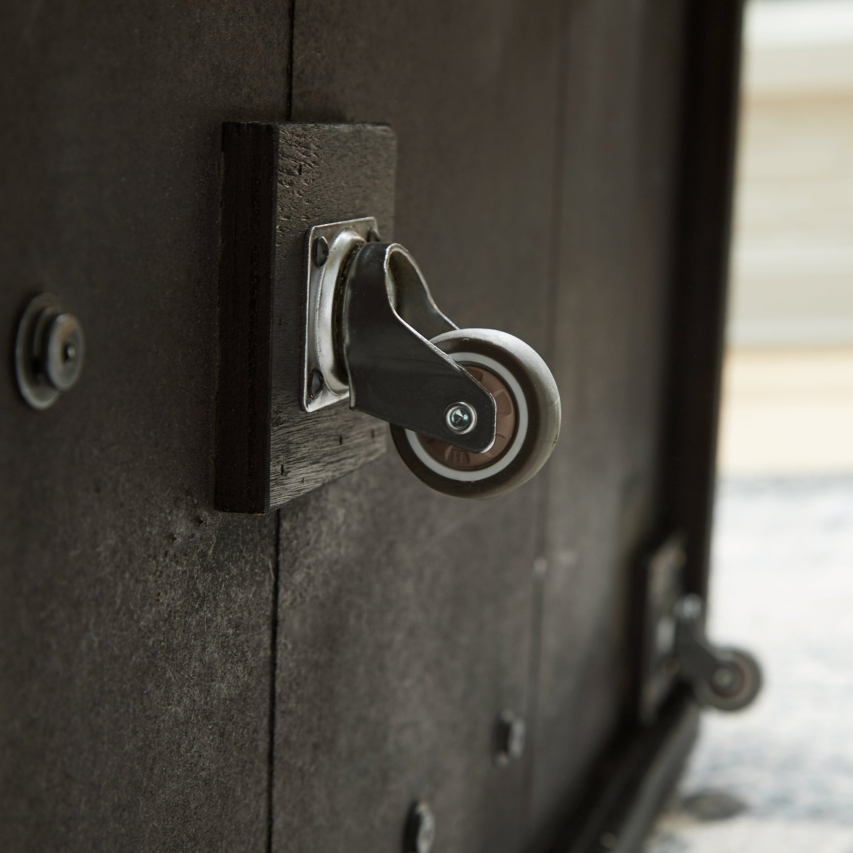 Bensonale Brown/Gray Occasional Table Set (Set of 3) - Ornate Home