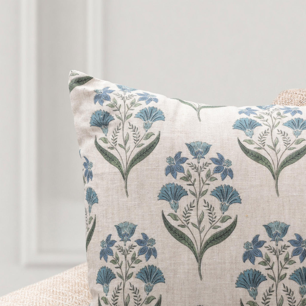 Bluffs Oatmeal/Blue 22"x22" Throw Pillow (Set of 2)