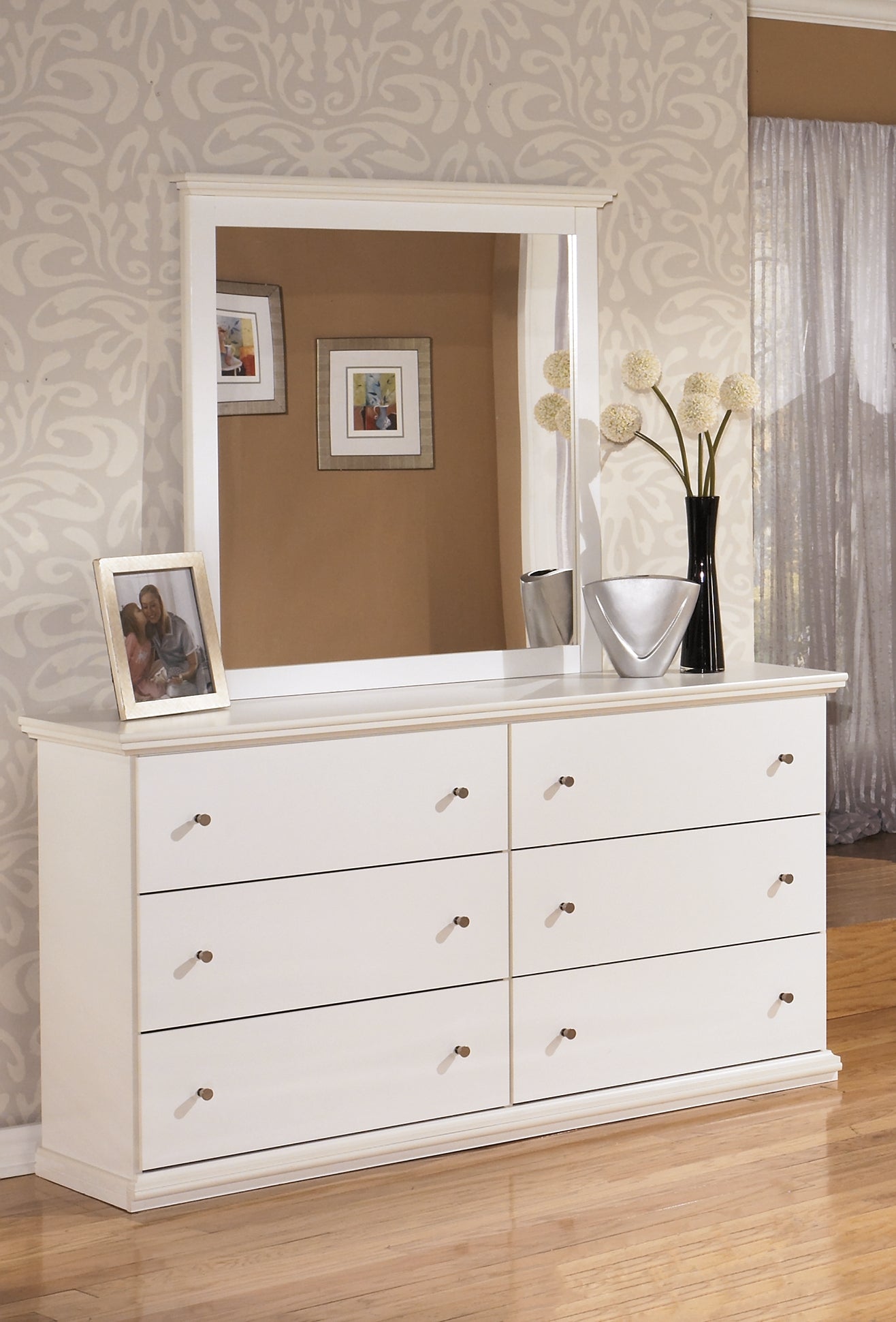Bostwick Shoals White Six Drawer Dresser - Ornate Home