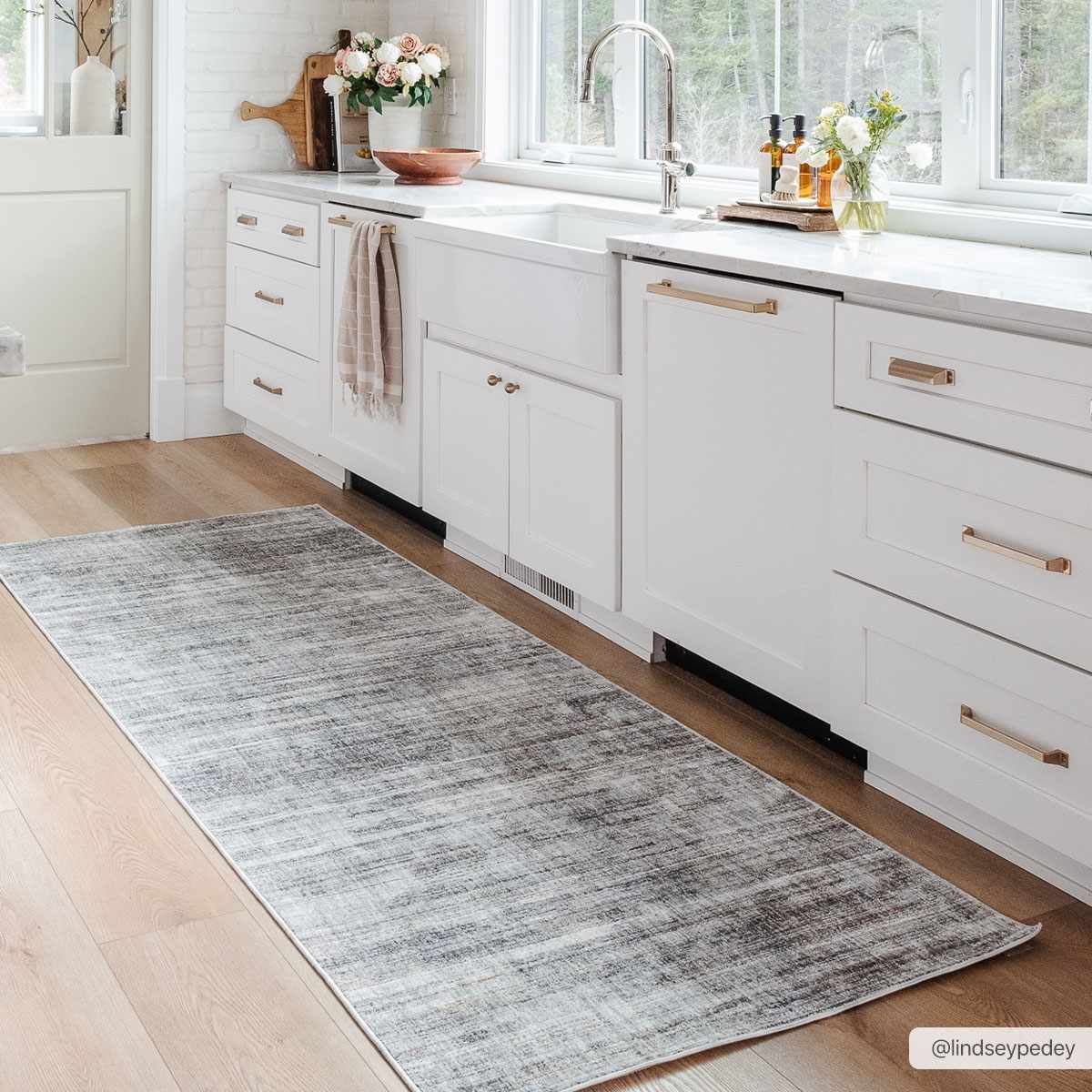 Braxton Carved Statement Area Rug - Clearance - Ornate Home
