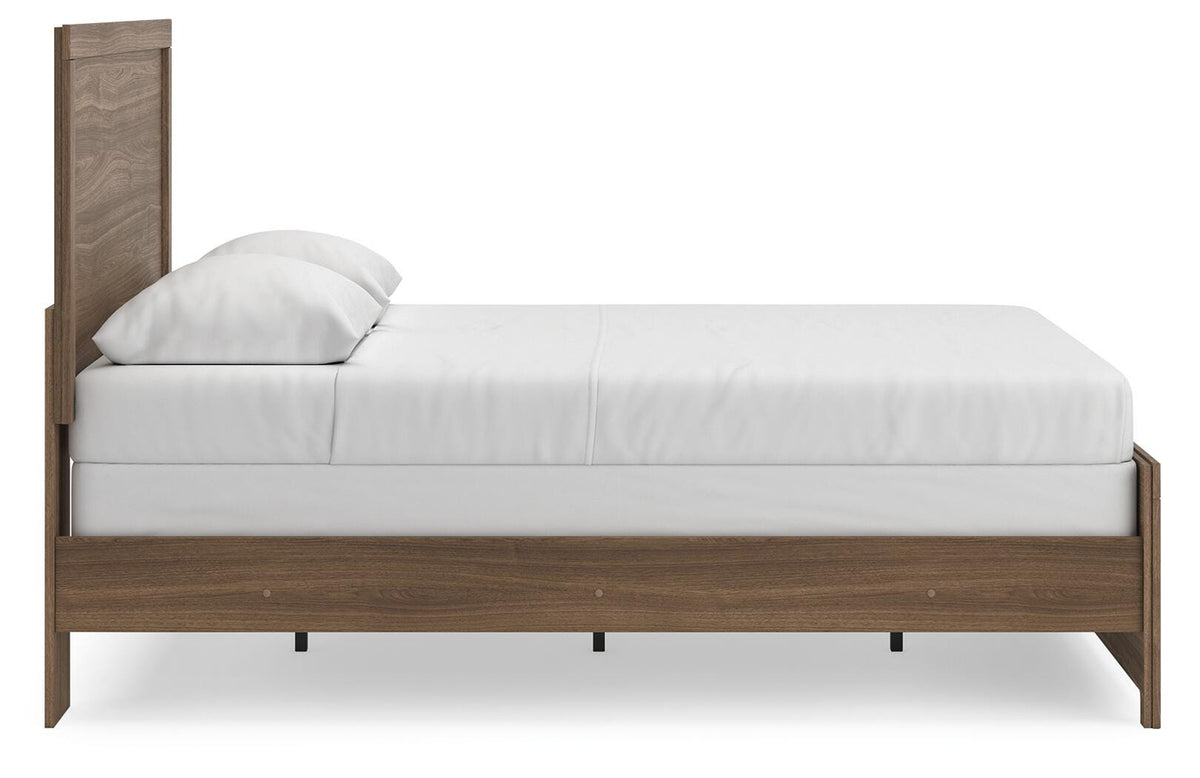 Broachmyn Auburn Queen Panel Bed, Dresser, Mirror and Nightstand