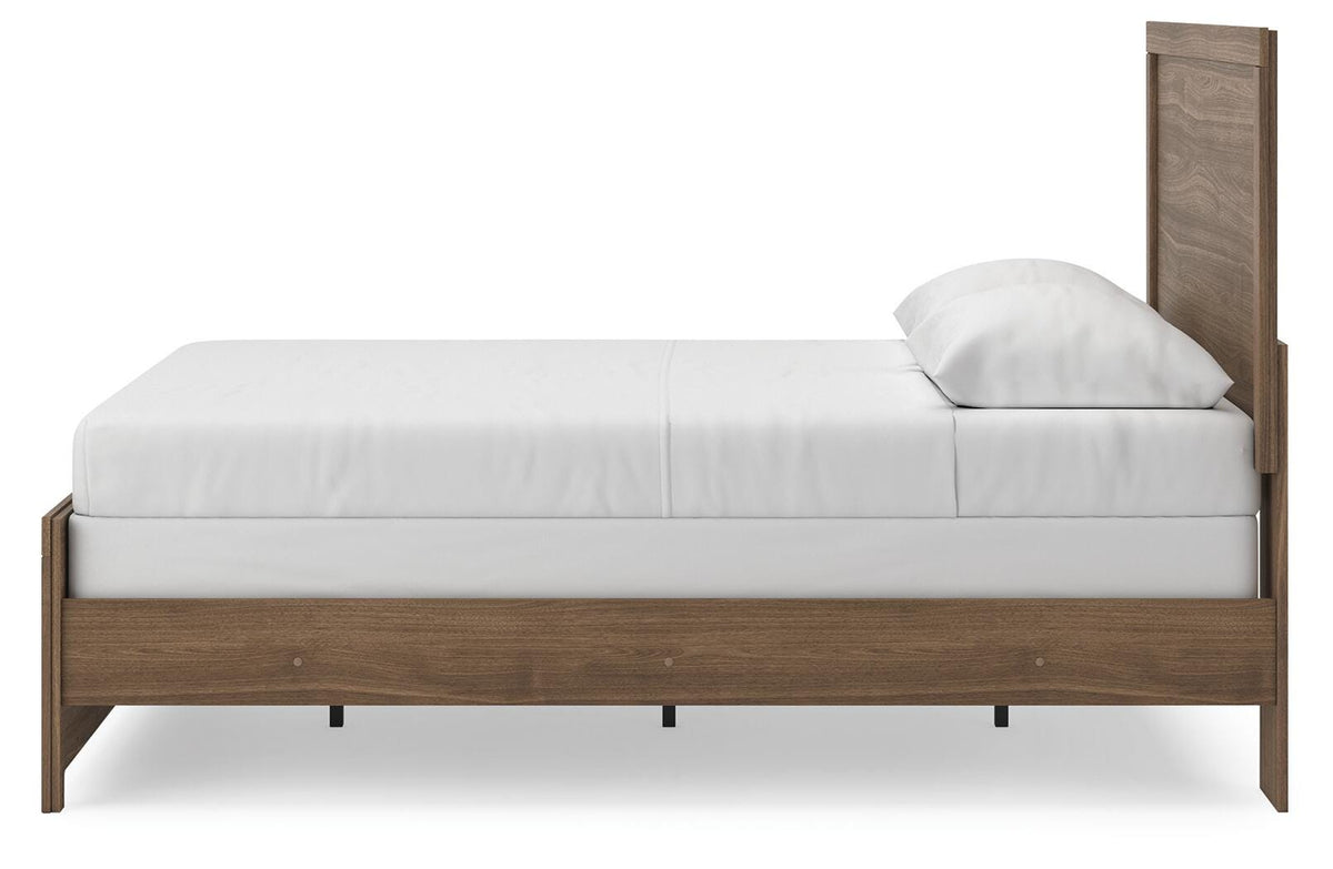 Broachmyn Auburn Queen Panel Bed, Dresser, Mirror and Nightstand