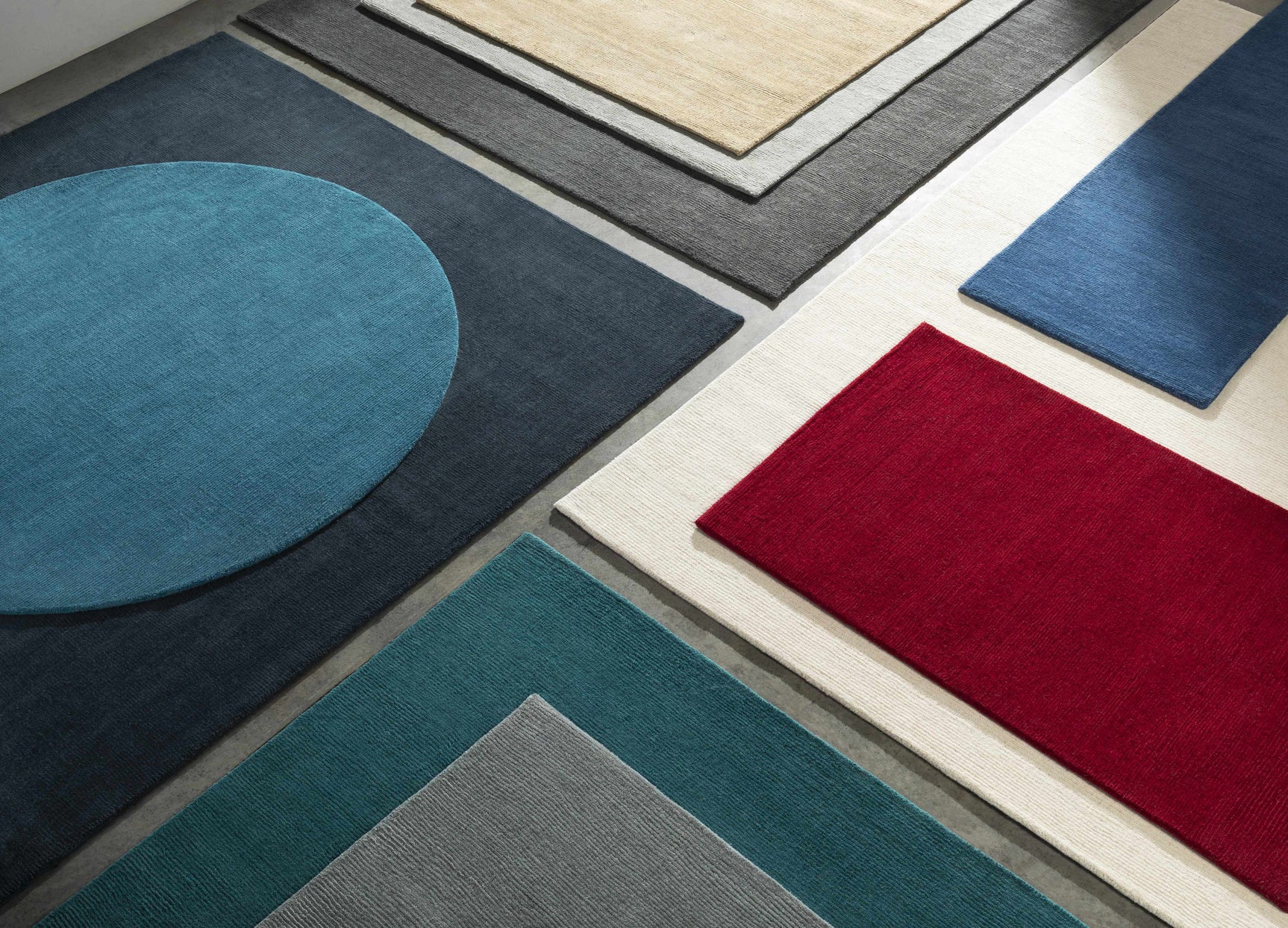 Brockton Solid Dark Blue Wool Rug - Ornate Home