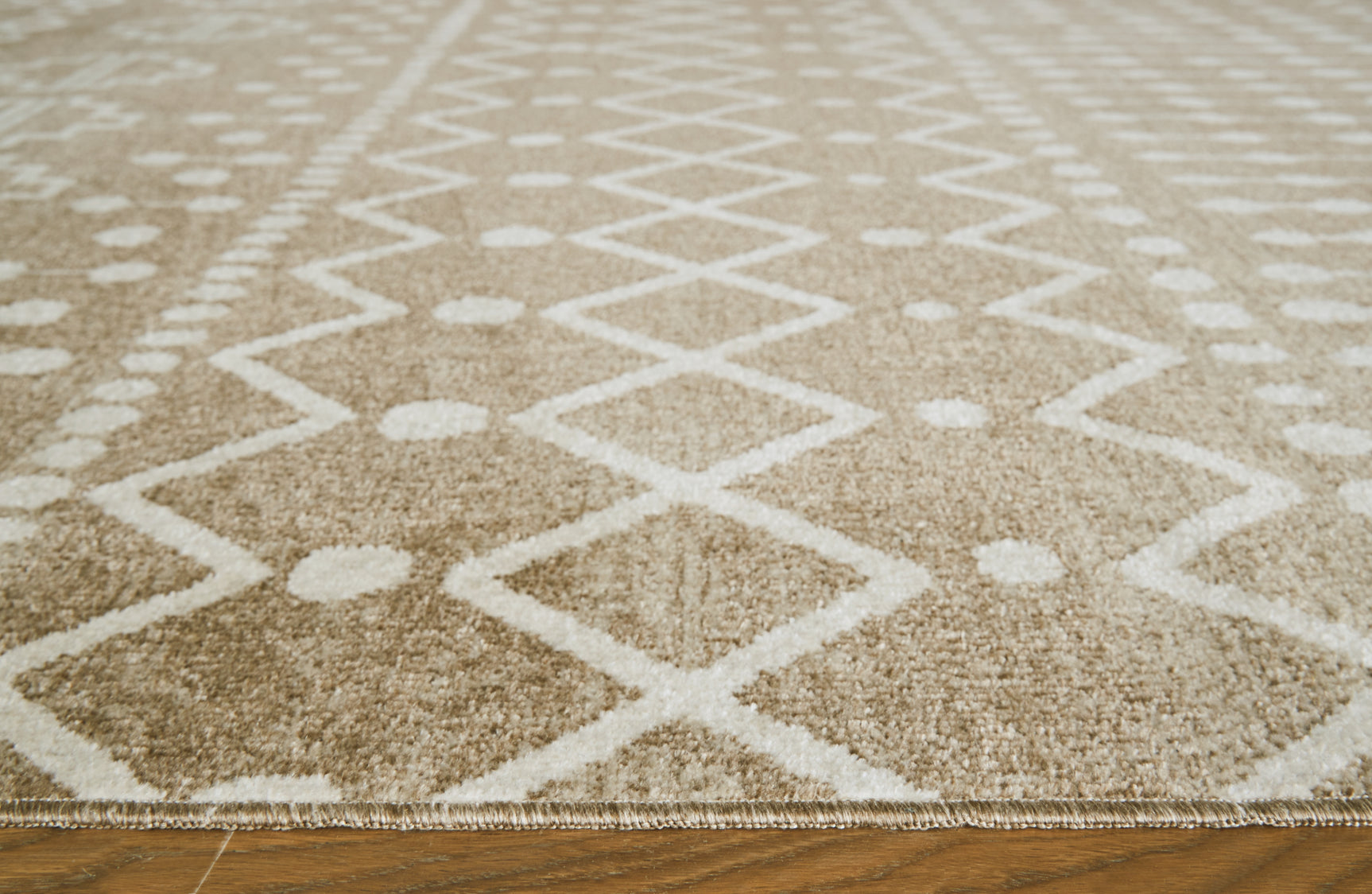 Bunchly Tan/Brown/Cream 5' x 7' Rug - Ornate Home