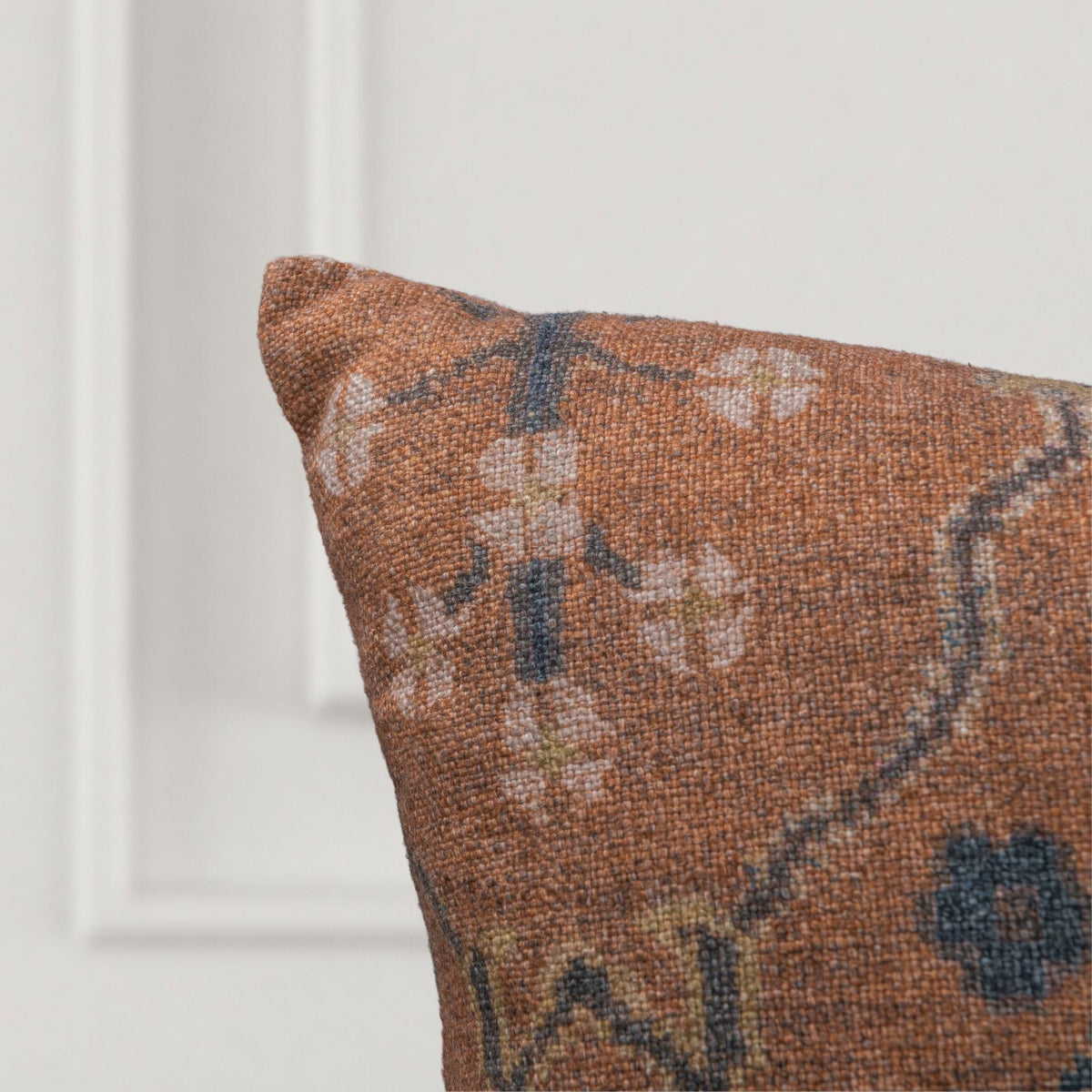 Bungalow Amber Brown 22"x22" Throw Pillow (Set of 2)