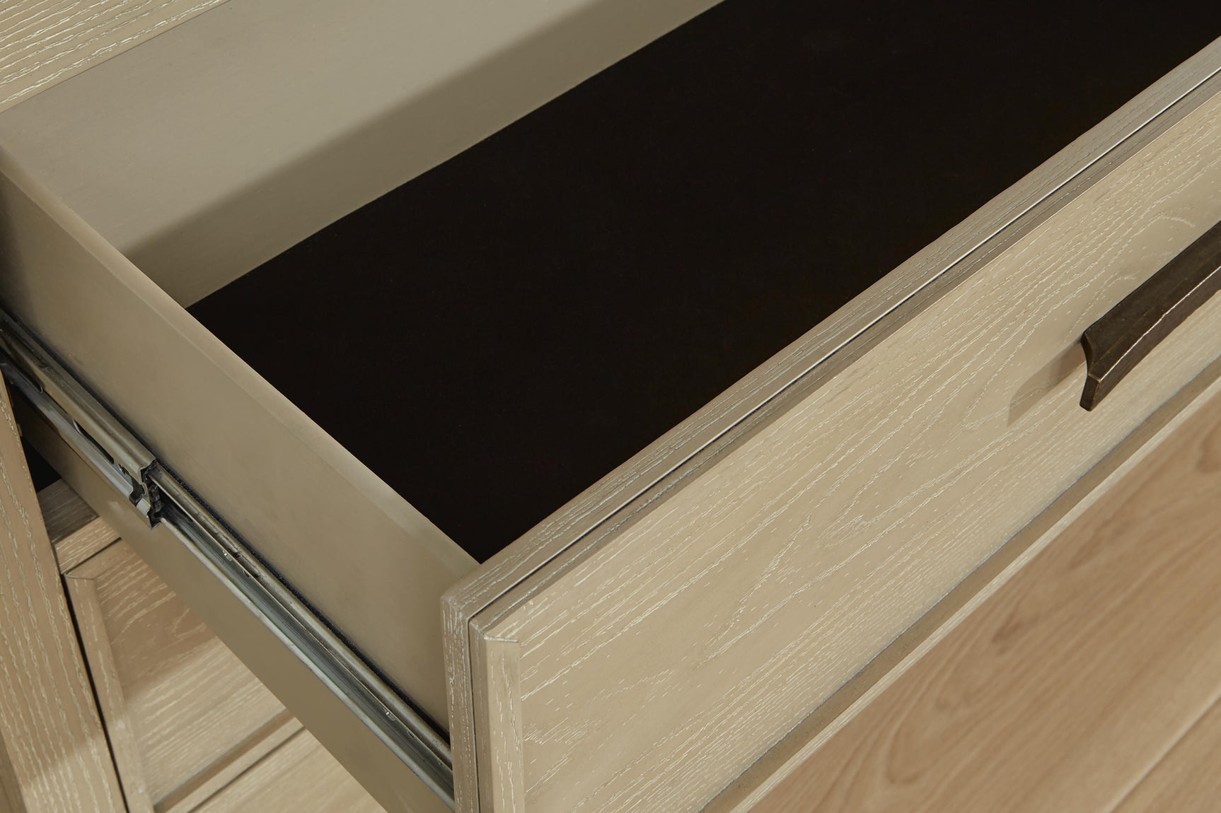 Calmoro Gray Dresser - Ornate Home