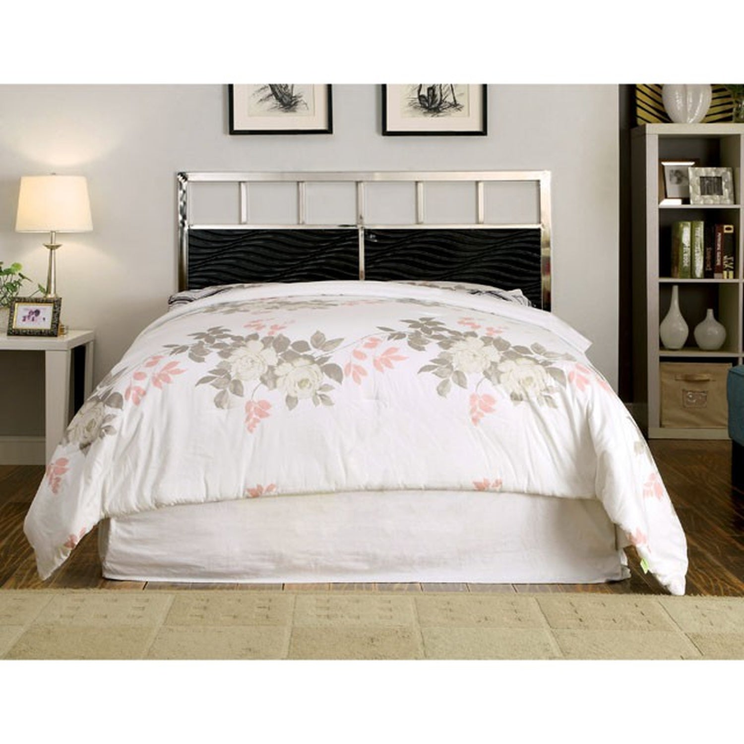 Calvin Black/Chrome Queen Bed - Ornate Home