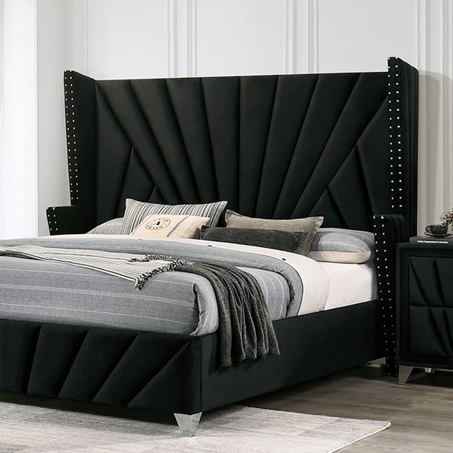 Carissa Black 4 Pc Queen Bedroom Set - Ornate Home
