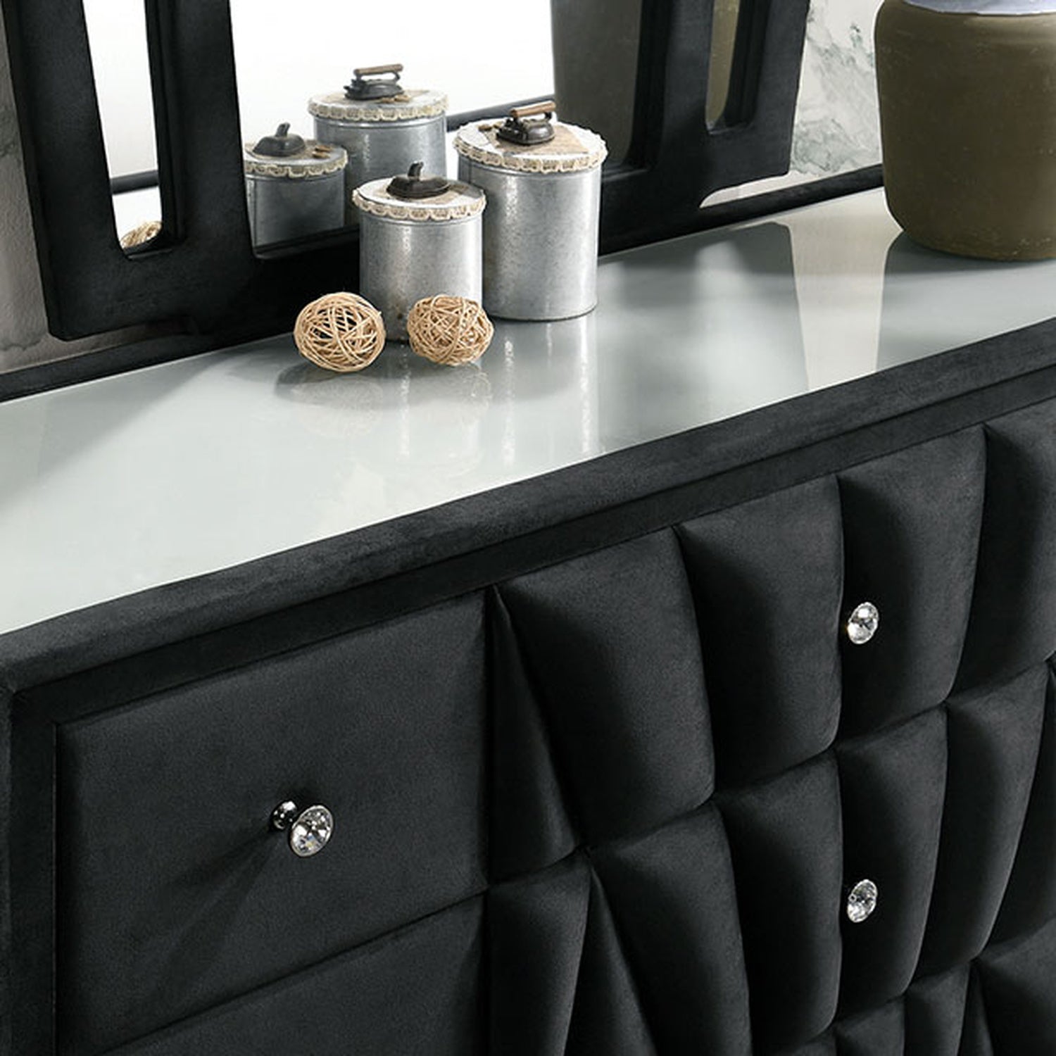 Carissa Black 4 Pc Queen Bedroom Set - Ornate Home