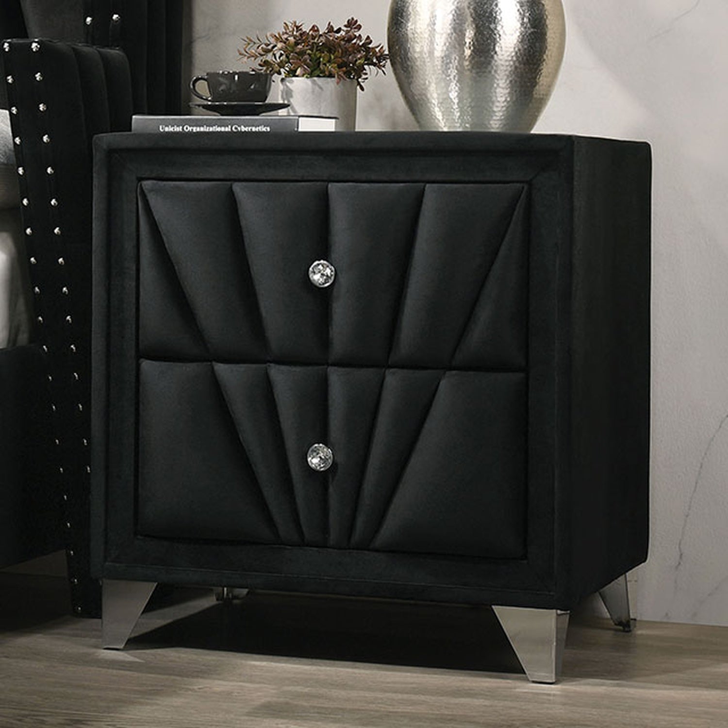 Carissa Black 4 Pc Queen Bedroom Set - Ornate Home