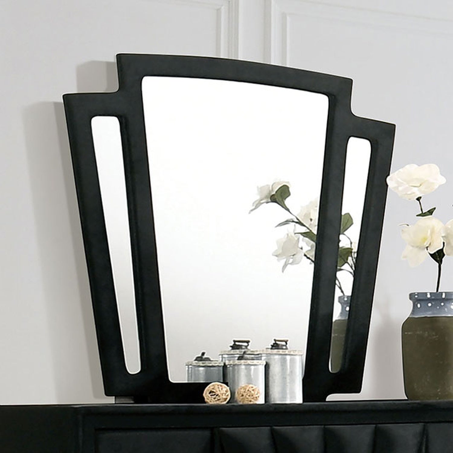 Carissa Black 4 Pc Queen Bedroom Set - Ornate Home
