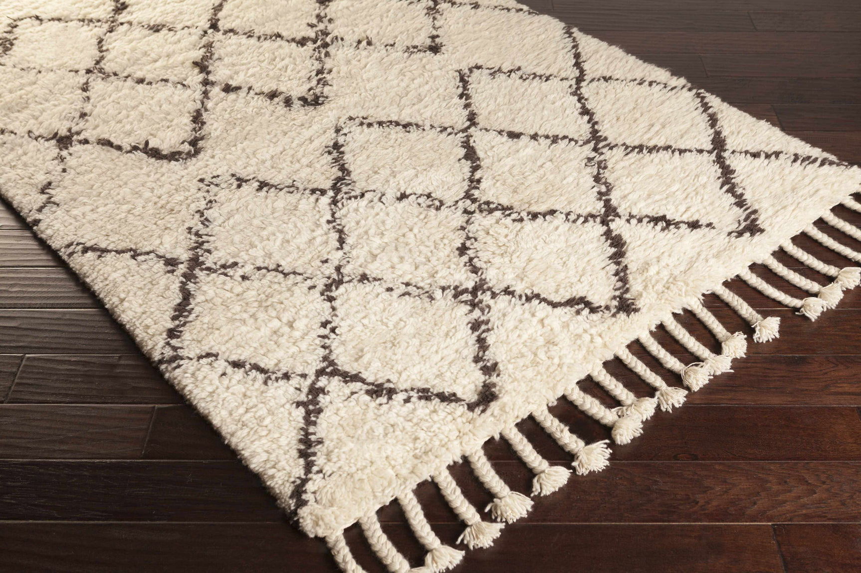 Catoosa White/Black Trellis Wool Rug - Clearance - Ornate Home