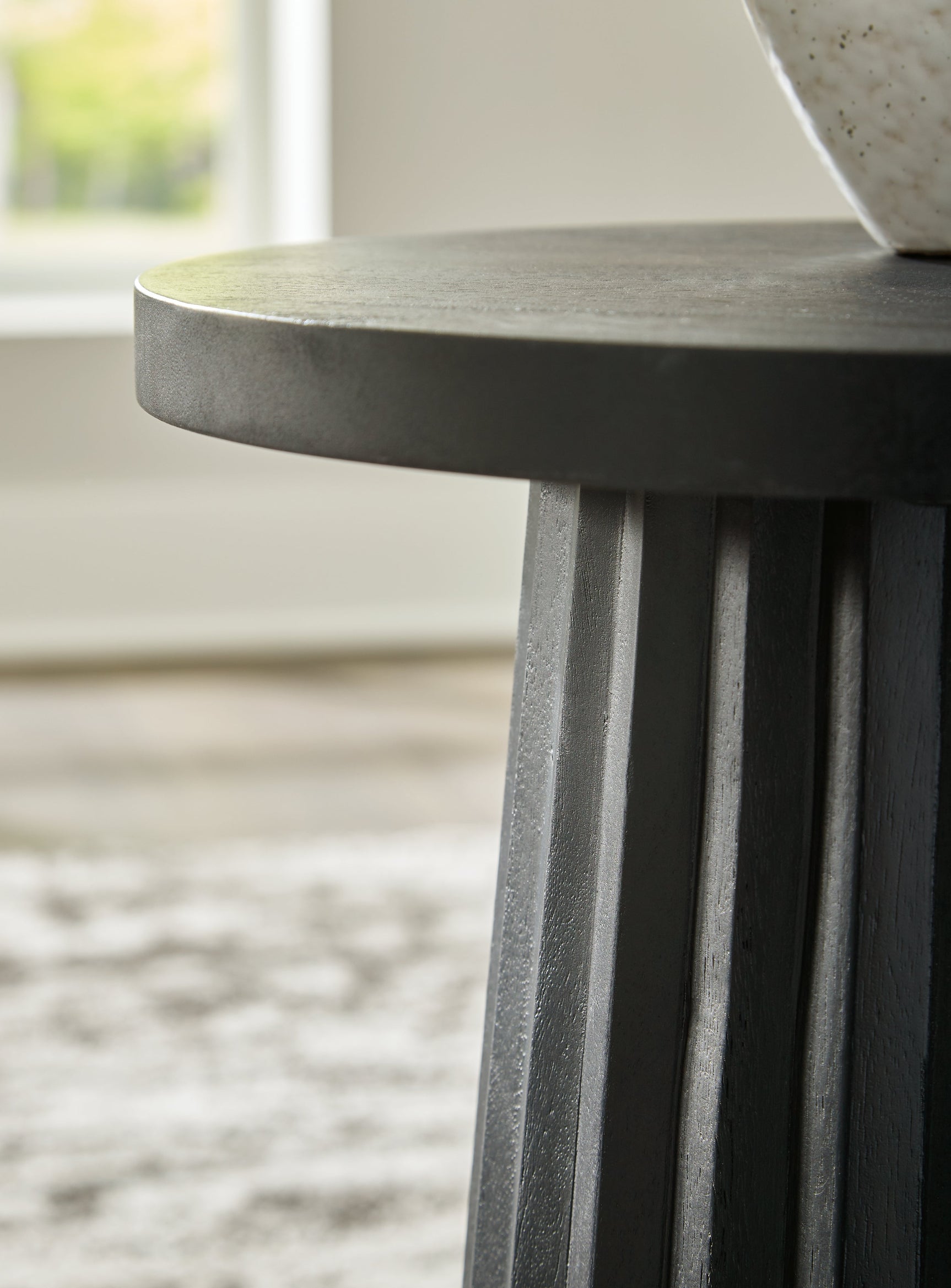 Ceilby Black Accent Table (Online Special Price) - Ornate Home