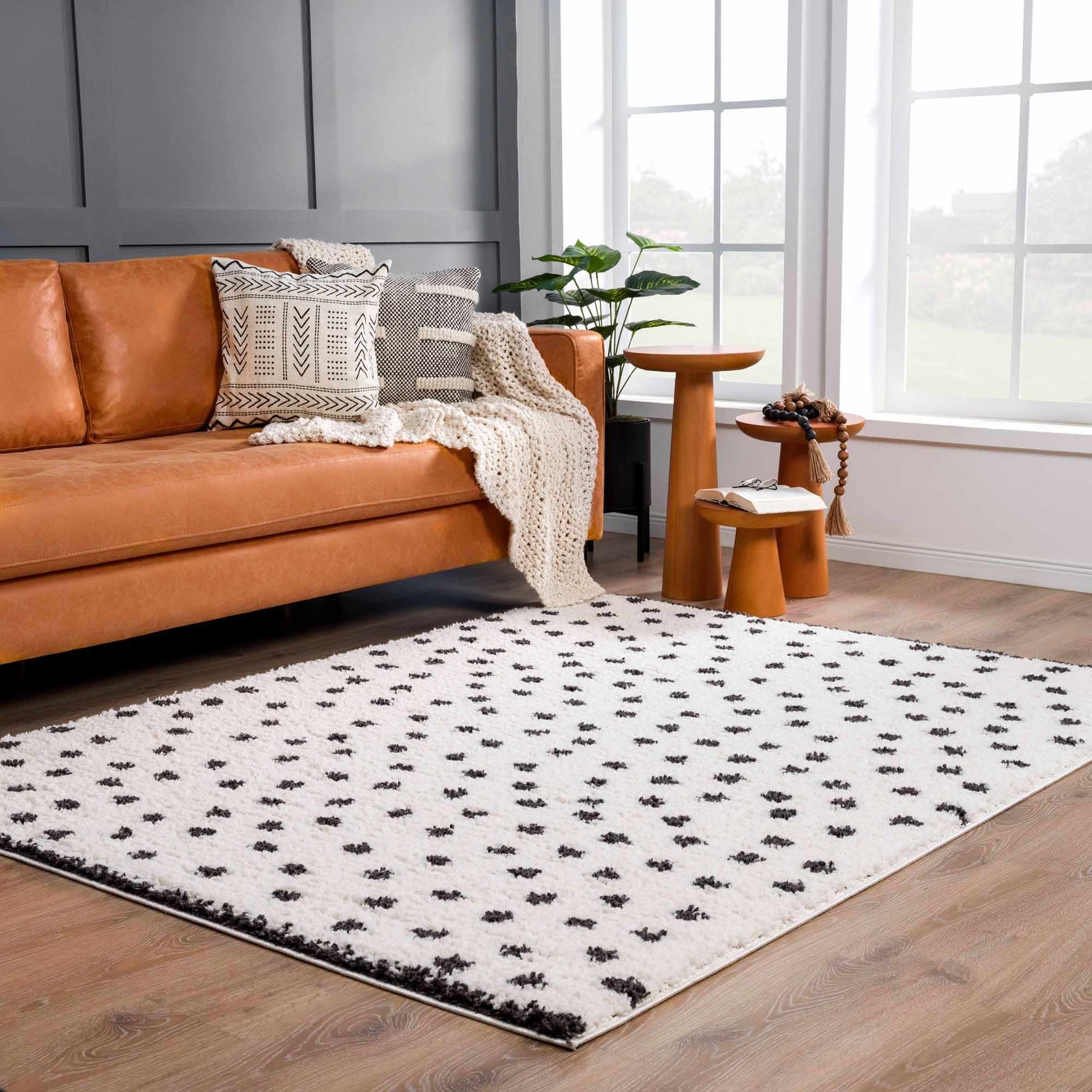Chaia Dotted Black & White Plush Rug - Ornate Home