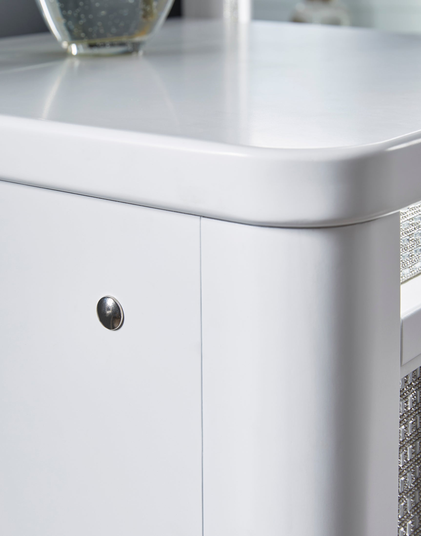 Chalanna White Vanity with Mirror - Ornate Home