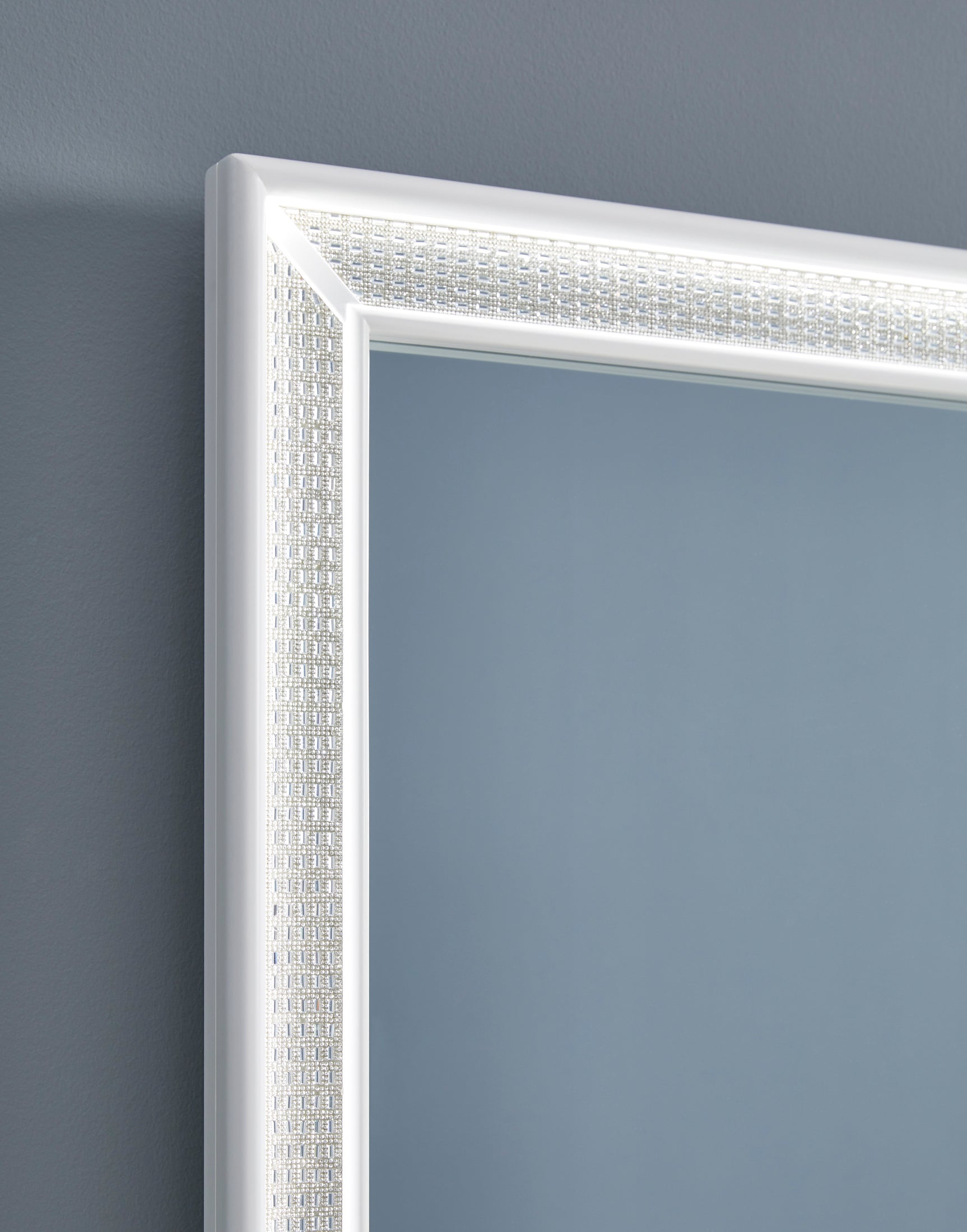 Chalanna White Vanity with Mirror - Ornate Home