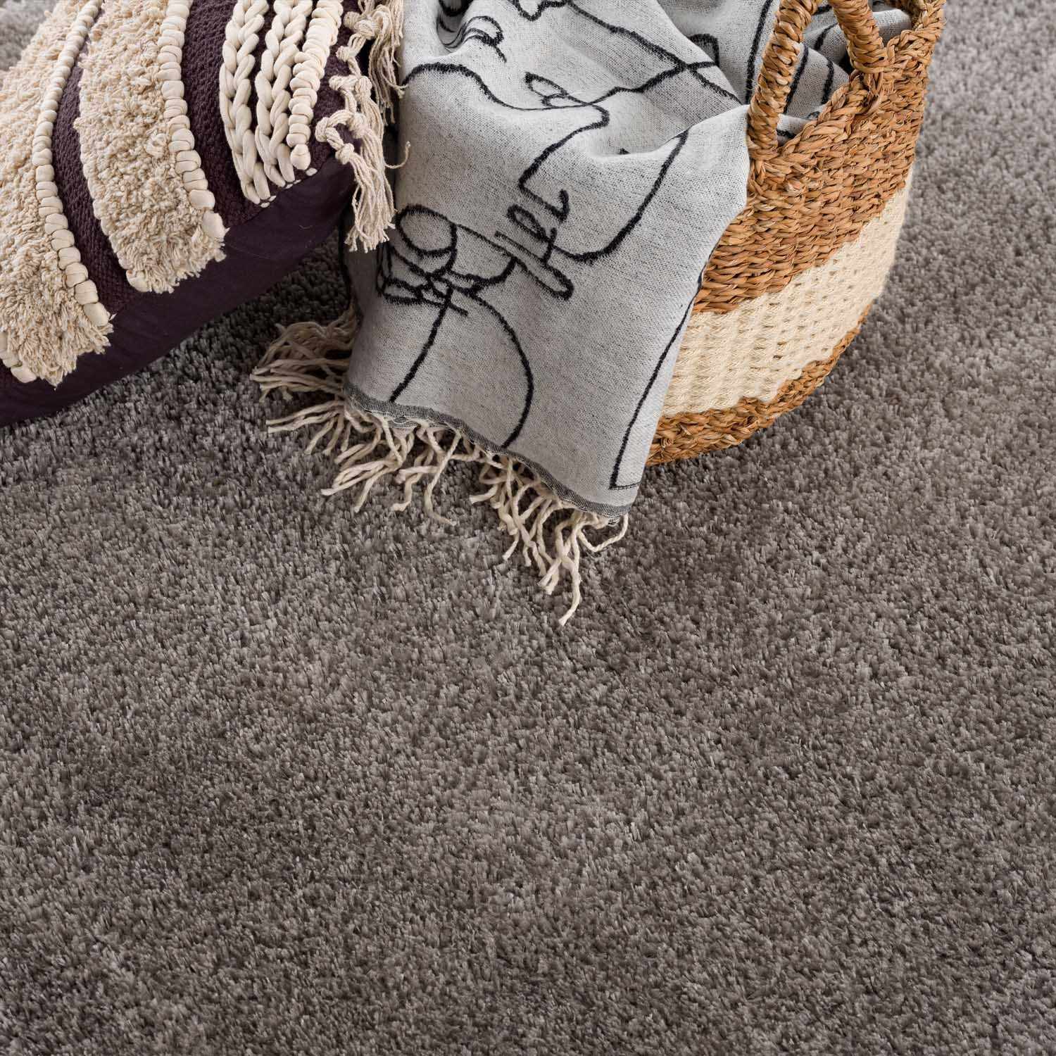 Charven Charcoal Subtle Wavy Abstract Modern Minimalist Polyester Machine Woven Area Rug - Clearance - Ornate Home