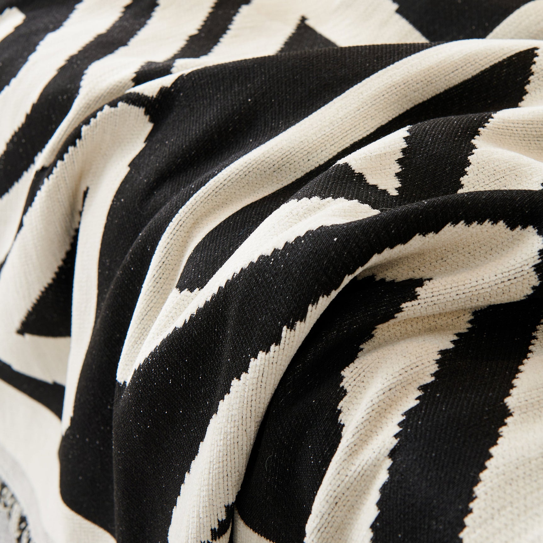 Chenille Geometric Sofa Throw Blanket, Boho Washable Furniture Throw Covers for Sofa - Ornate Home