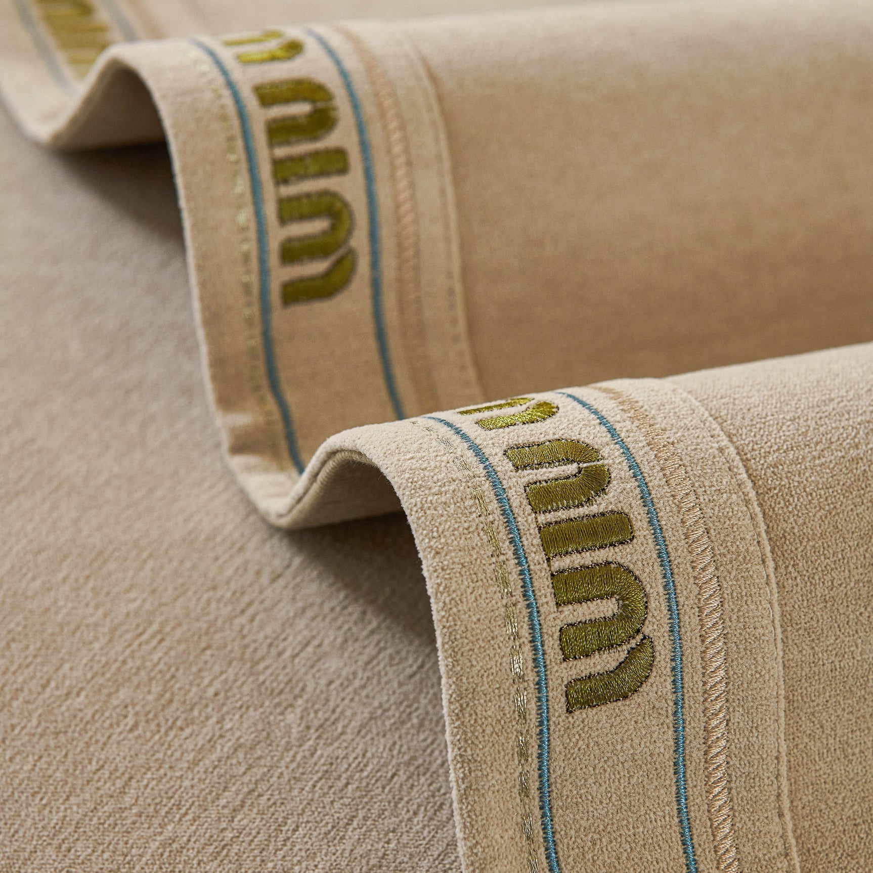 Chenille Sofa Cover Pet Mat, Non-Slip Couch Protector for Sectional & L-Shaped Sofas - Ornate Home