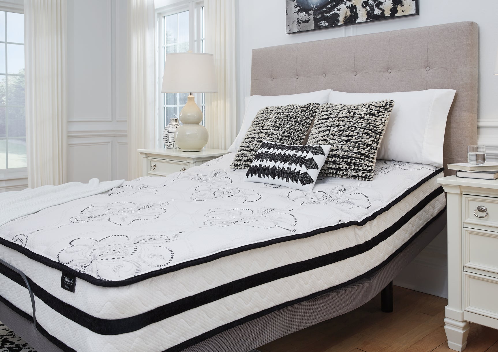 Chime 10 Inch Hybrid White 10 Inch Queen Mattress and Pillow - Ornate Home