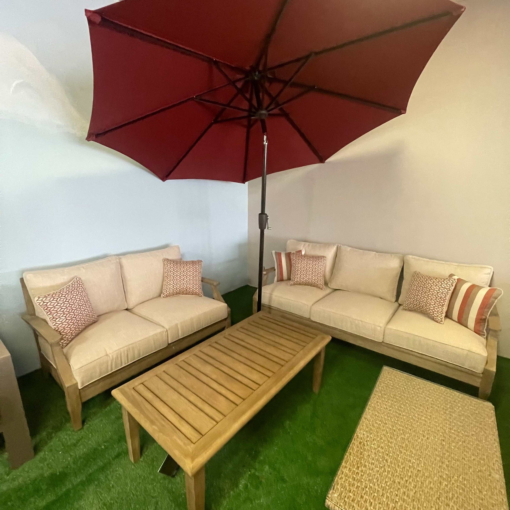 Clare View Outdoor Seating Group / 5pc - Ornate Home