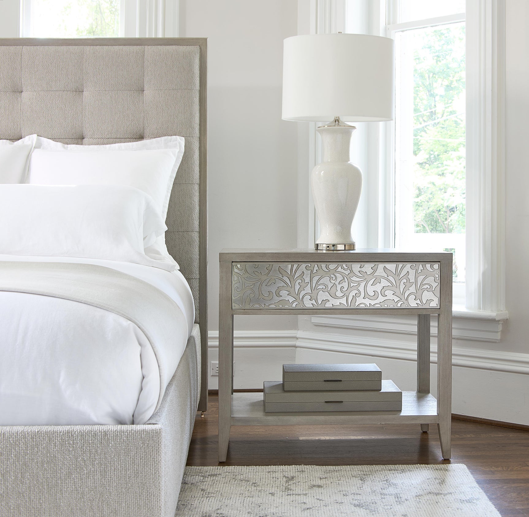 Cornelia Nebbia/White/Cream Panel King Bed - Ornate Home