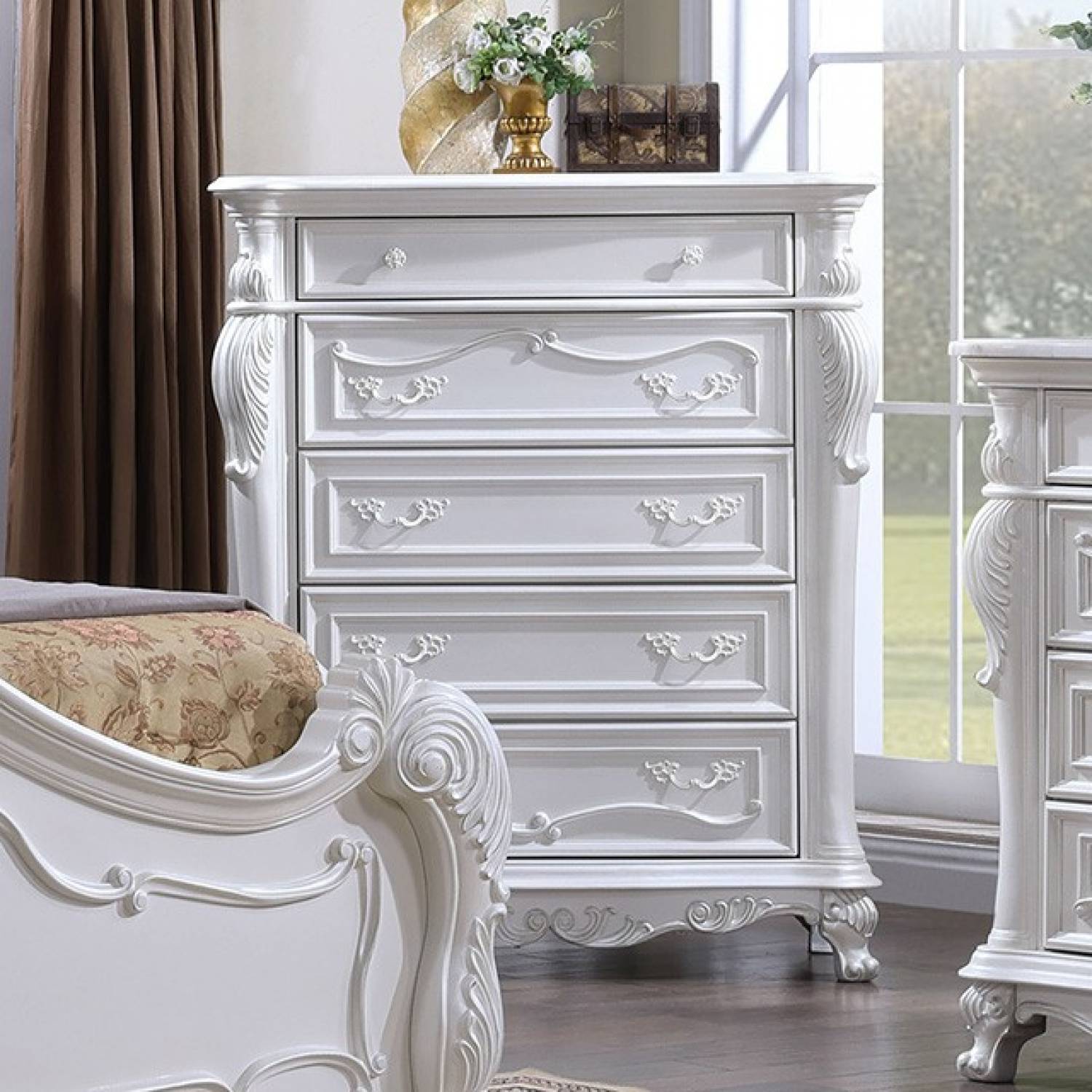 Cremona White 5 Pc. Queen Bedroom Leatherette Set w/ Chest - Ornate Home