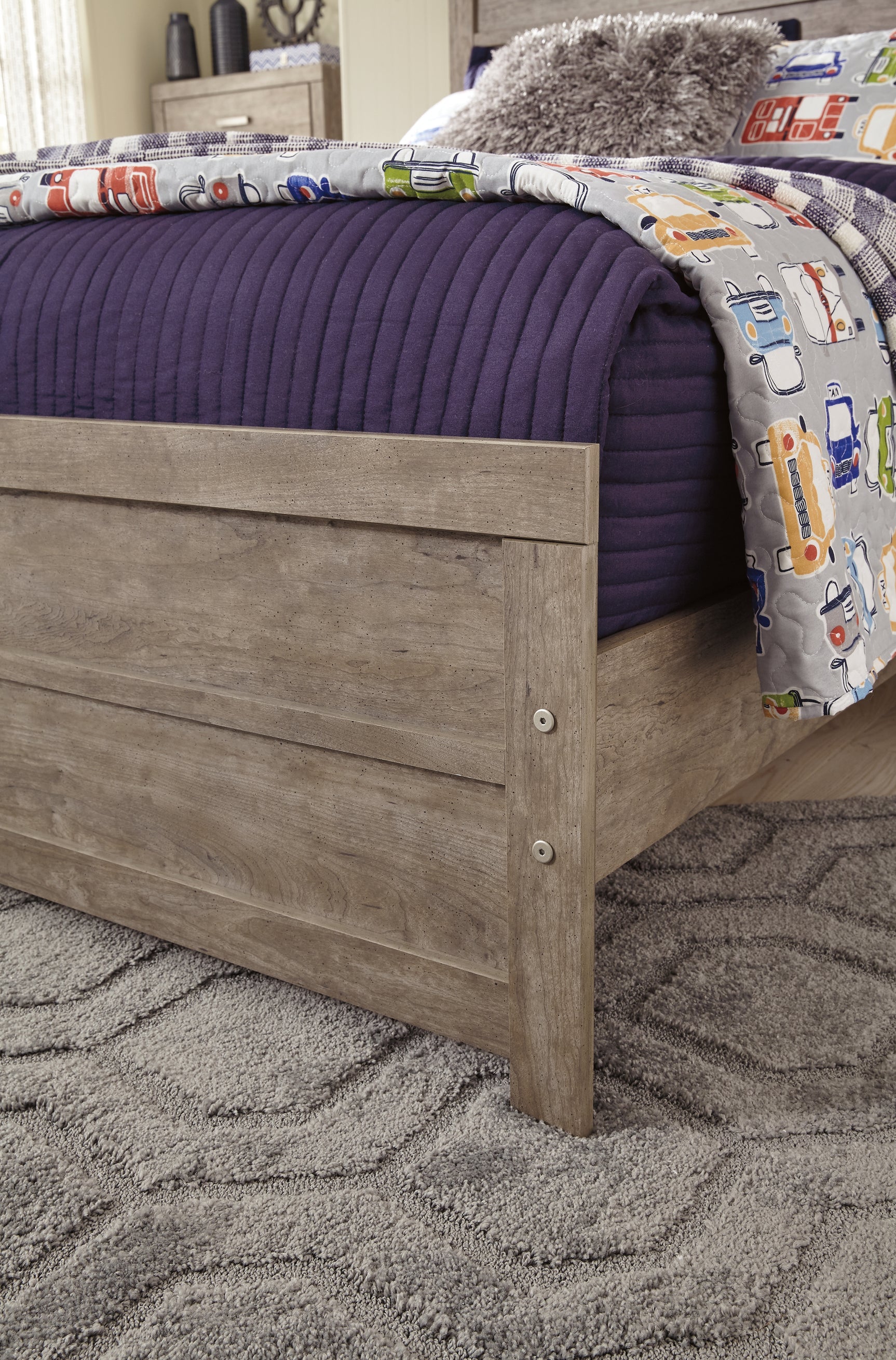 Culverbach Gray Full Panel Bedroom Set with Dresser and Chest - Ornate Home
