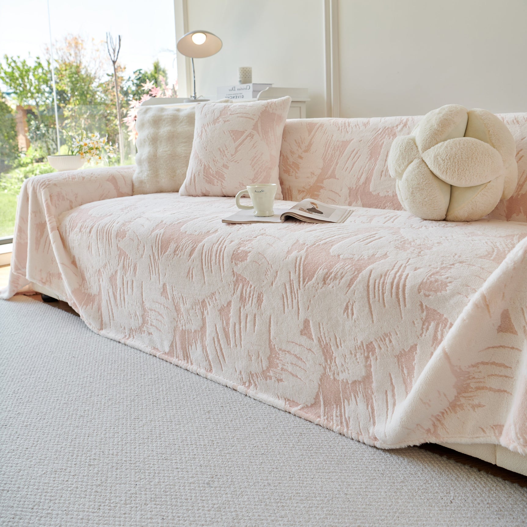Plush Faux Fur Warm Sofa Cover with Waves Jacquard Textured Throw Blankets for Couch
