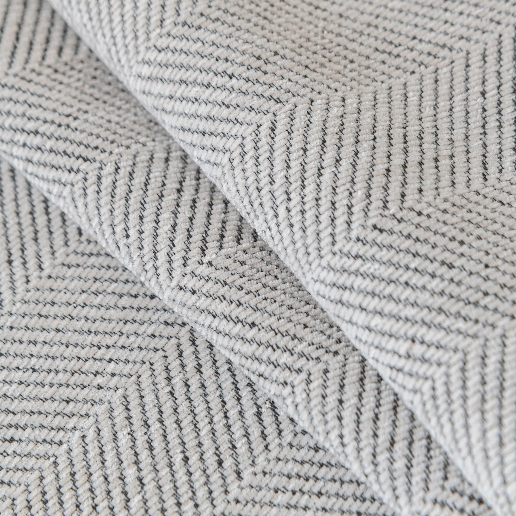 Boho Herringbone Sofa Throw Blanket with Pom Pom Tassels Stylish Furniture Slipcover