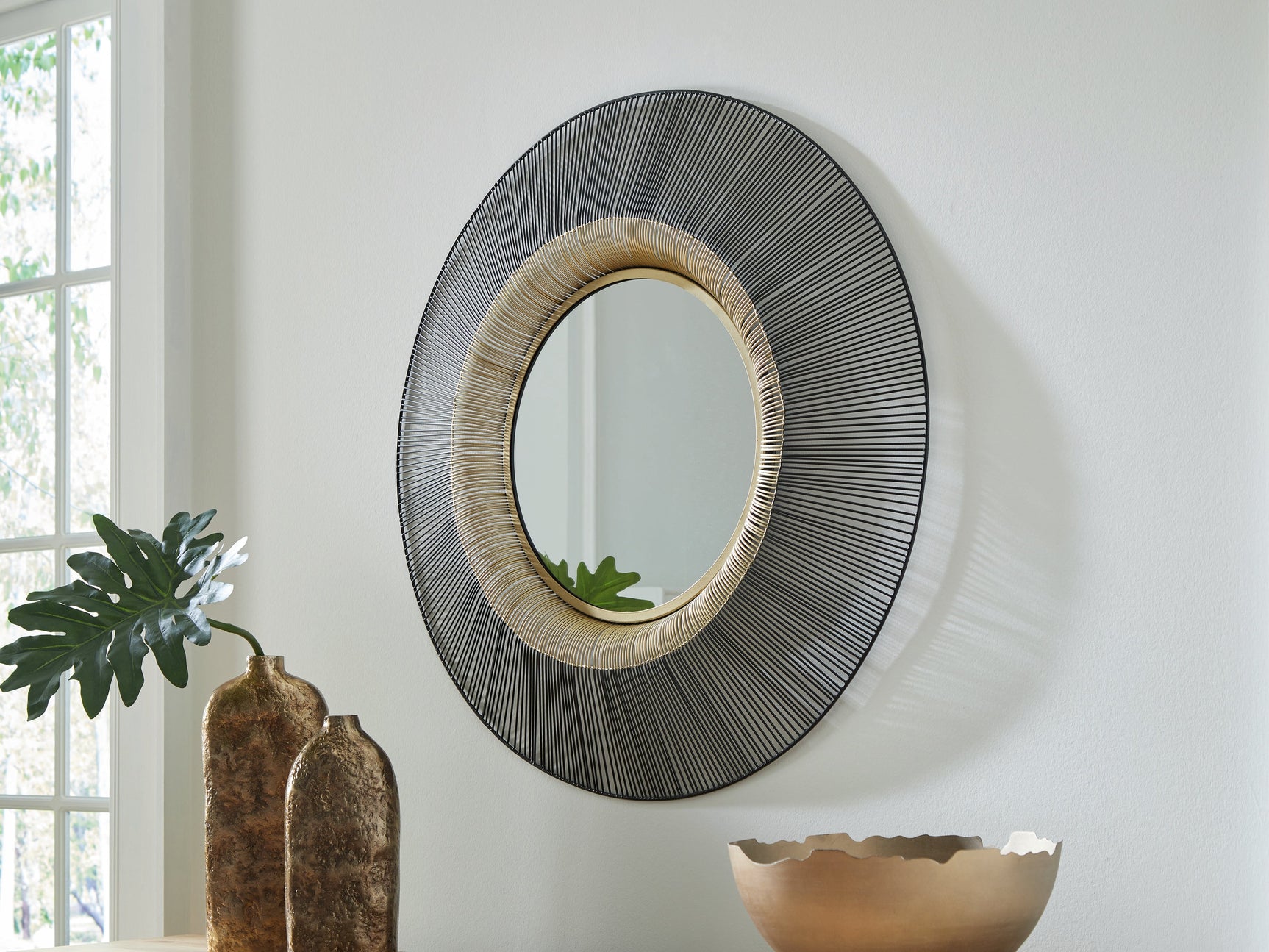 Dallmen Black/Gold Accent Mirror (Online Special Price) - Ornate Home
