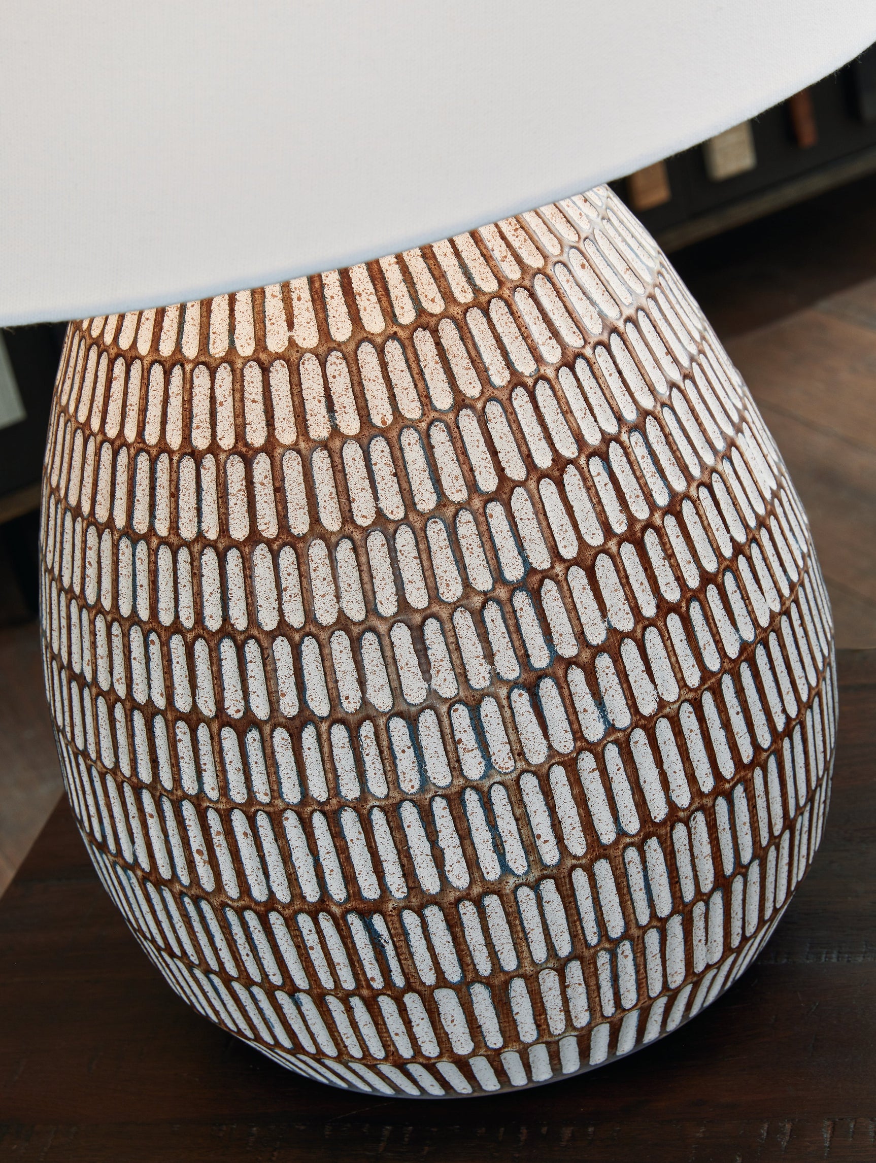 Darrich Beige/White 2-Piece Lamp Set (Online Special Price) - Ornate Home