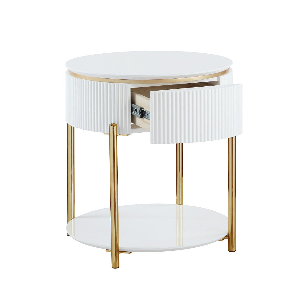 Daveigh White End Table - Ornate Home