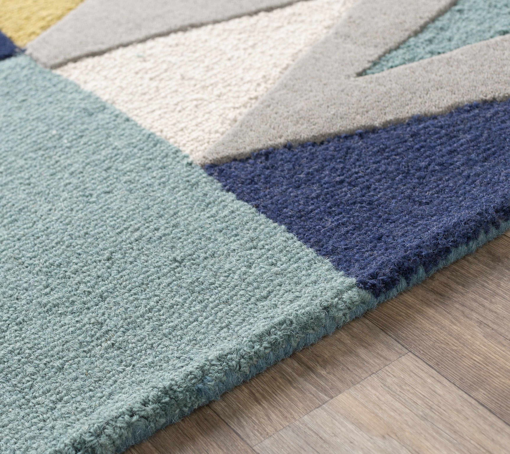 Deatsville Wool Area Rug - Ornate Home