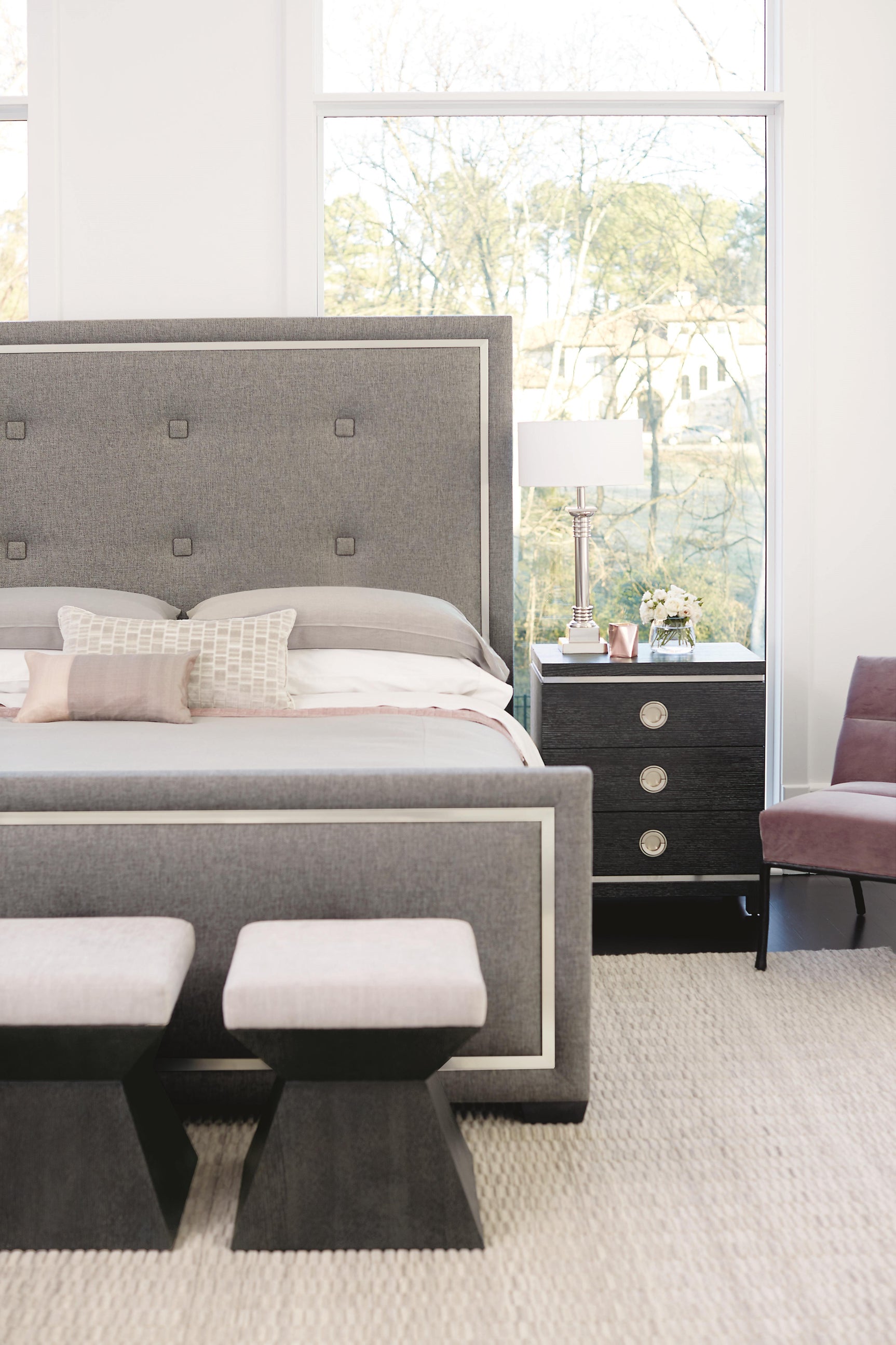 Decorage Silver Mist/Grey Panel King Bed - Ornate Home