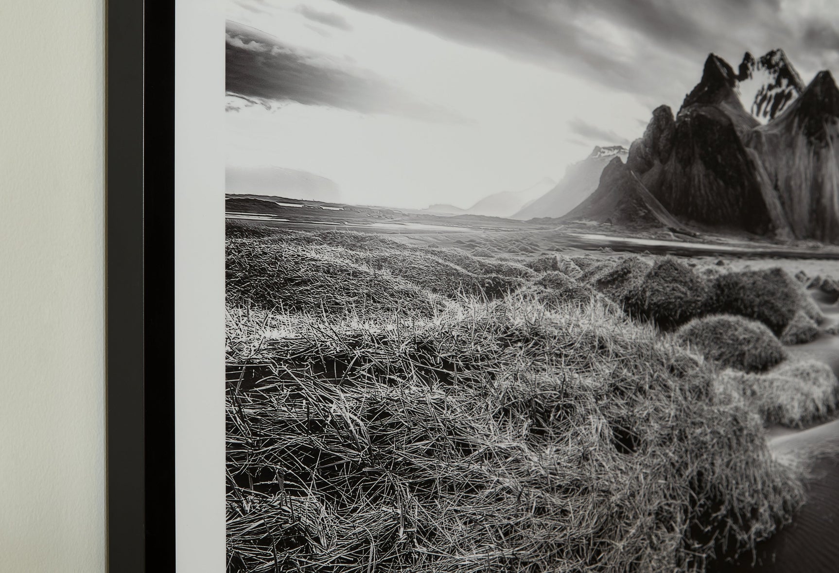 Delstone Black/White Wall Art (Online Special Price) - Ornate Home