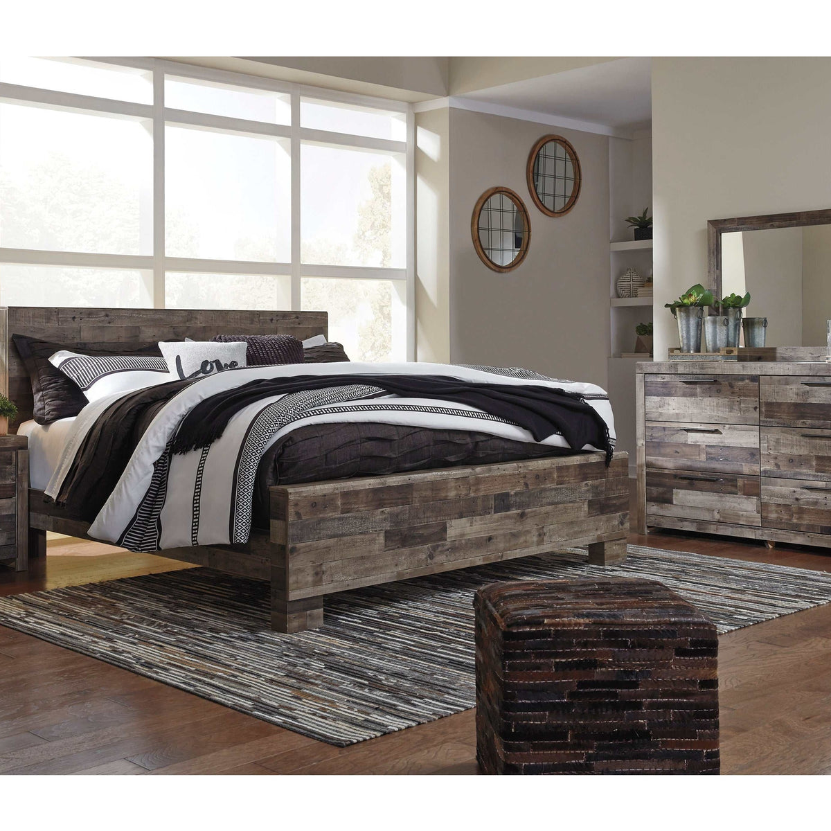 Ashley Furniture Derekson Multi Gray King Panel Bedroom Set / 4pc ...