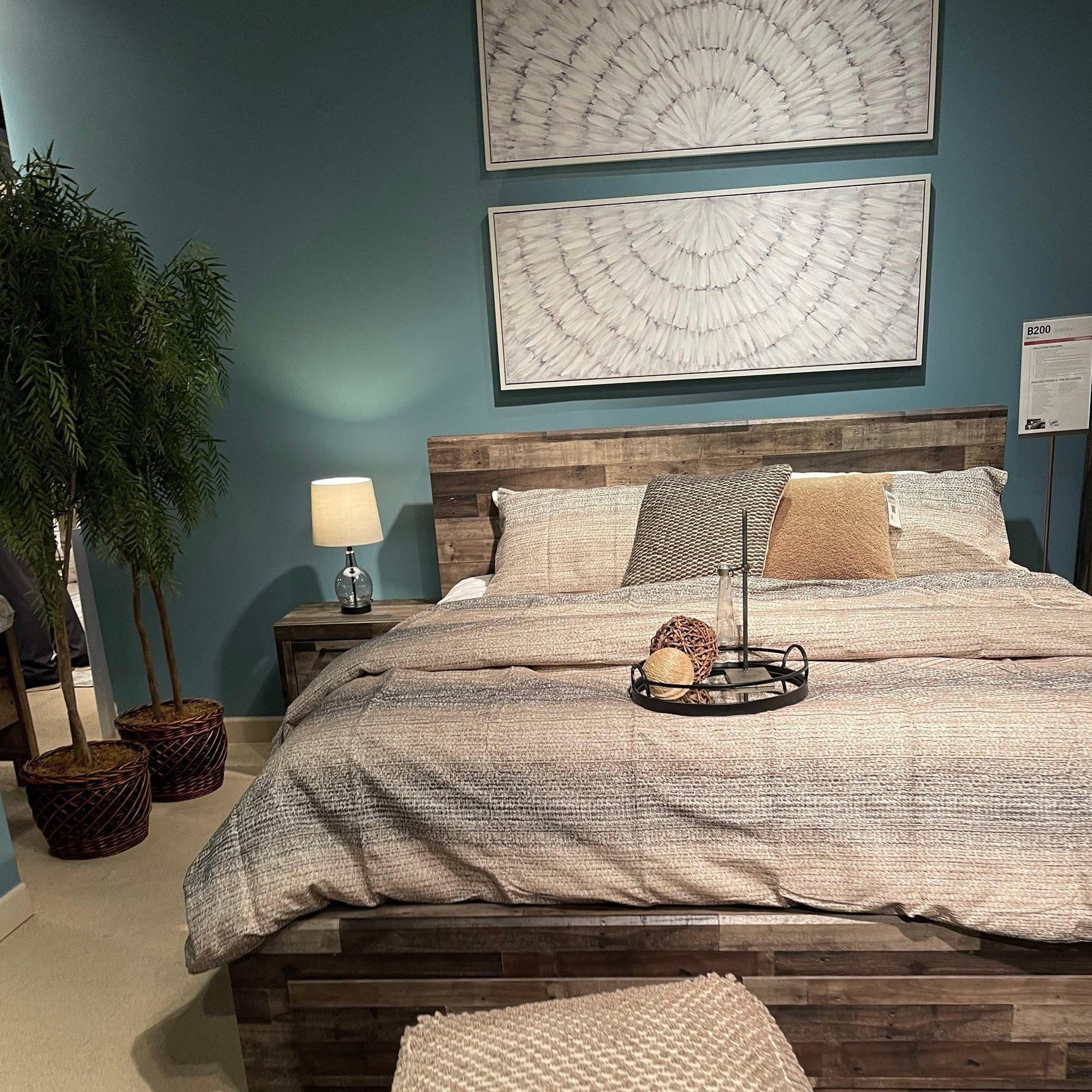 Derekson Multi Gray Queen Panel Bedroom Set / 4pc (Online Special Price) - Ornate Home