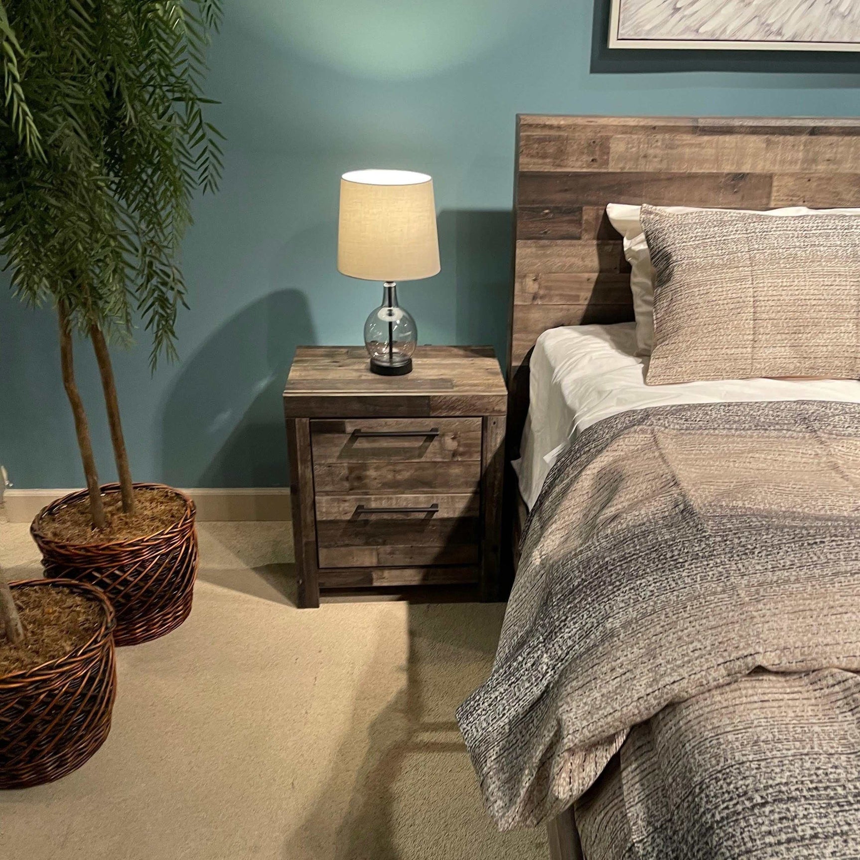 Derekson Multi Gray Queen Panel Bedroom Set / 4pc (Online Special Price) - Ornate Home