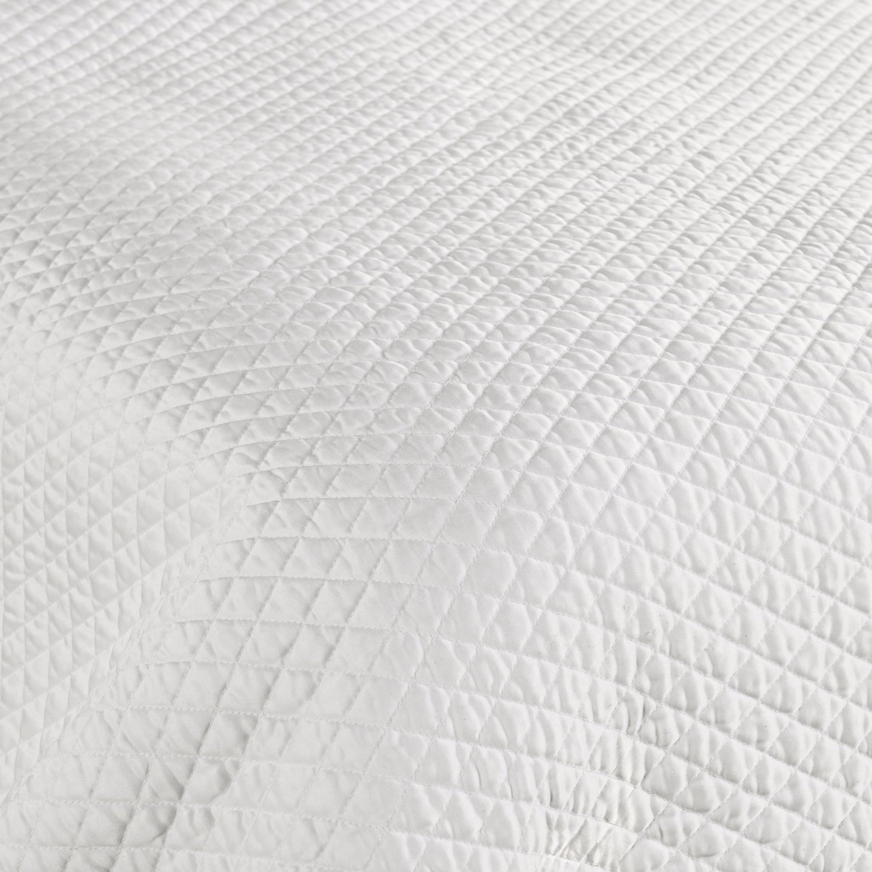 Diamond White Quilt Collection - Ornate Home