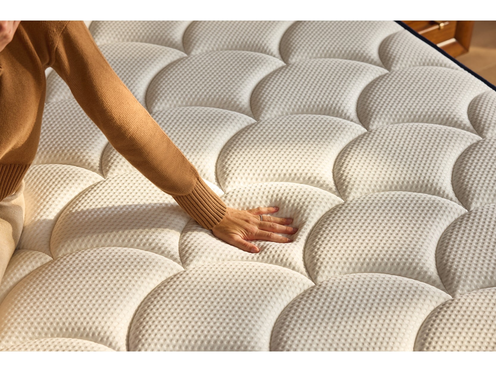 DreamCloud Classic Hybrid Firm White King Mattress - Ornate Home