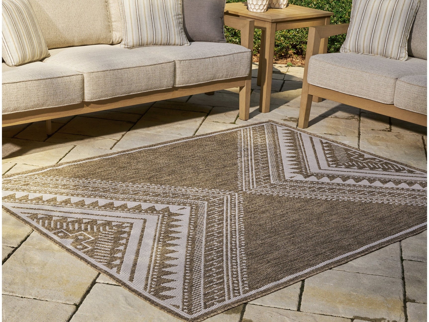 Dunsler Brown/Cream 8 x 10 Rug (Online Special Price) - Ornate Home