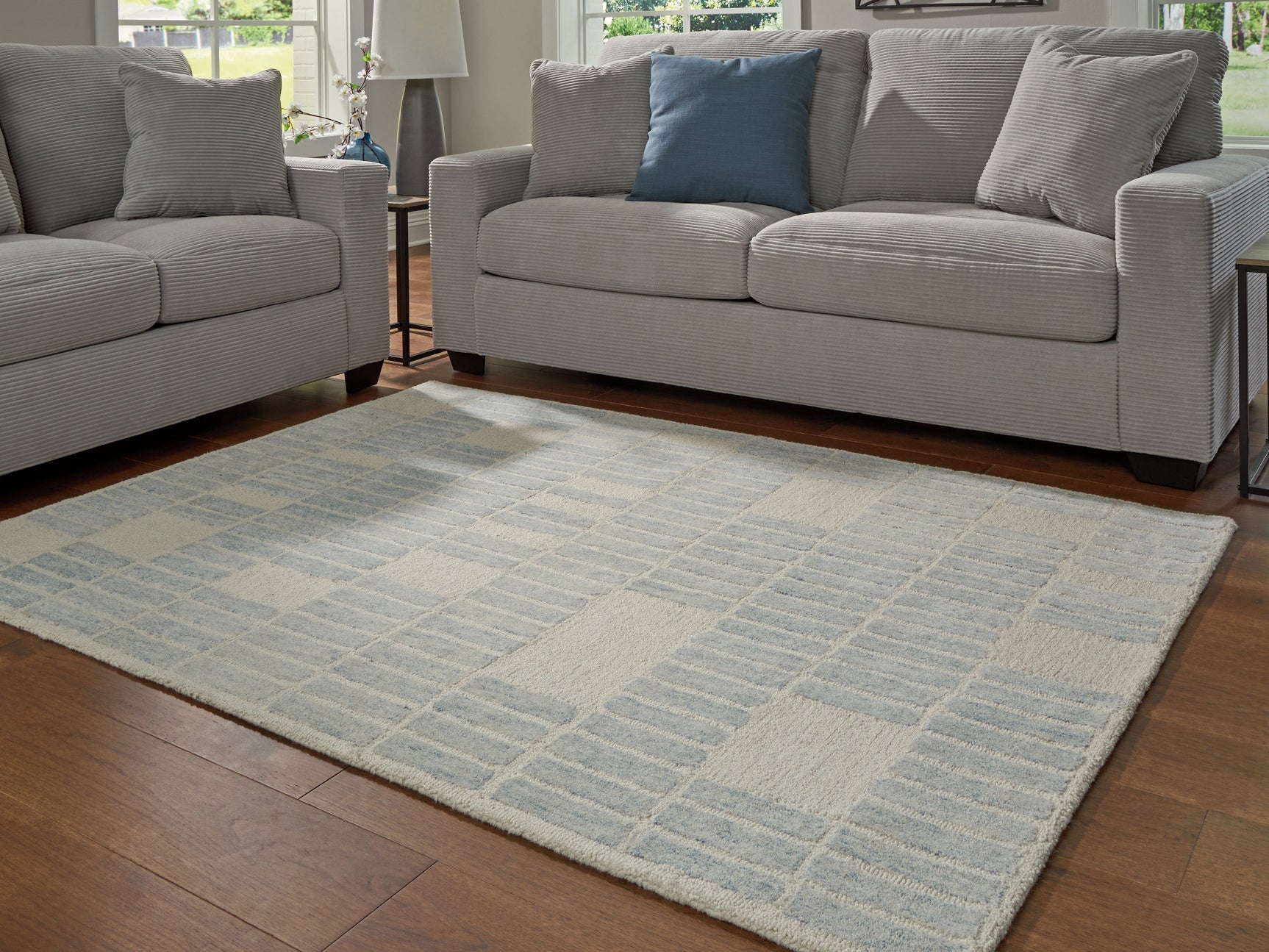Dylanton Ivory/Blue Medium Rug (Online Special Price) - Ornate Home