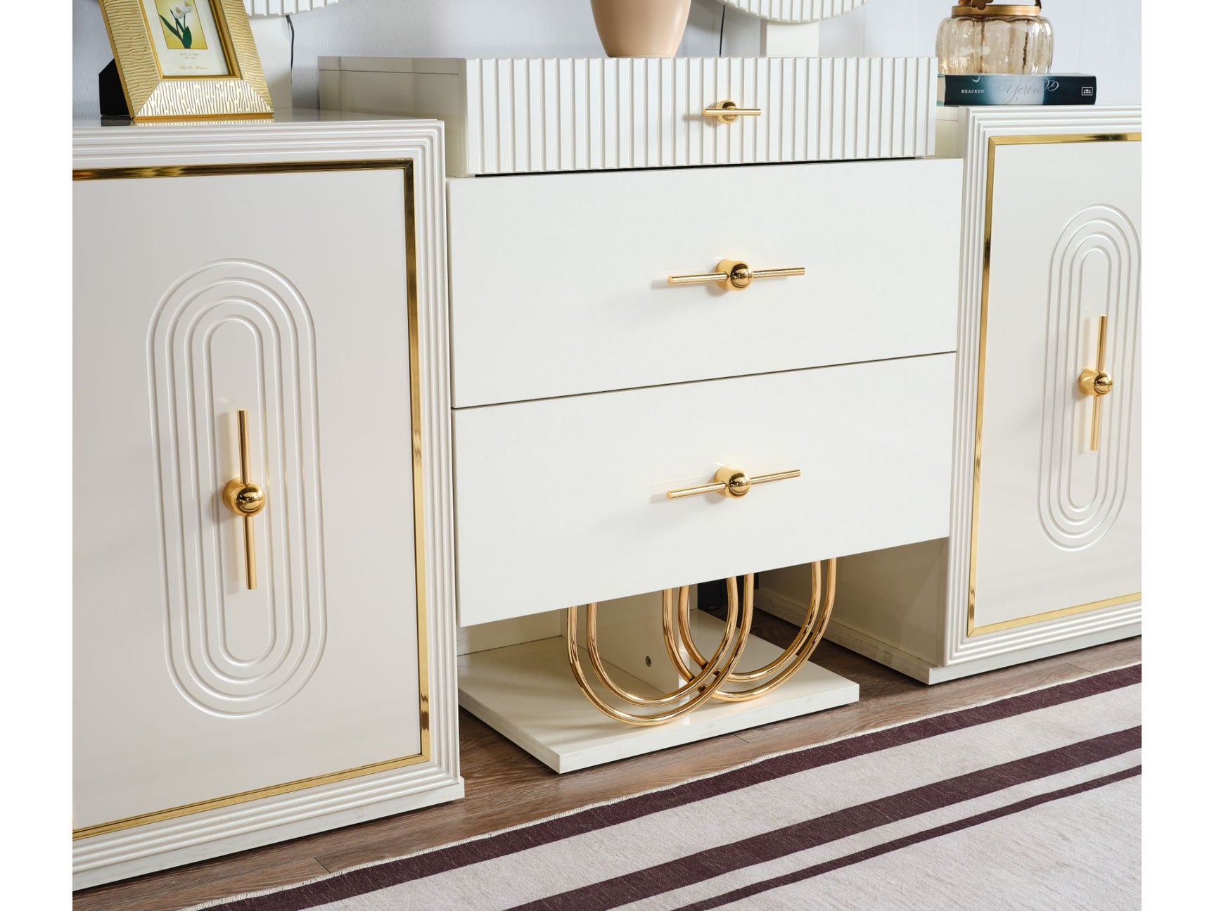 Marsel Cream Dining Room Set (Consol With Mirror & Dining Table & 6 Dining Chair)