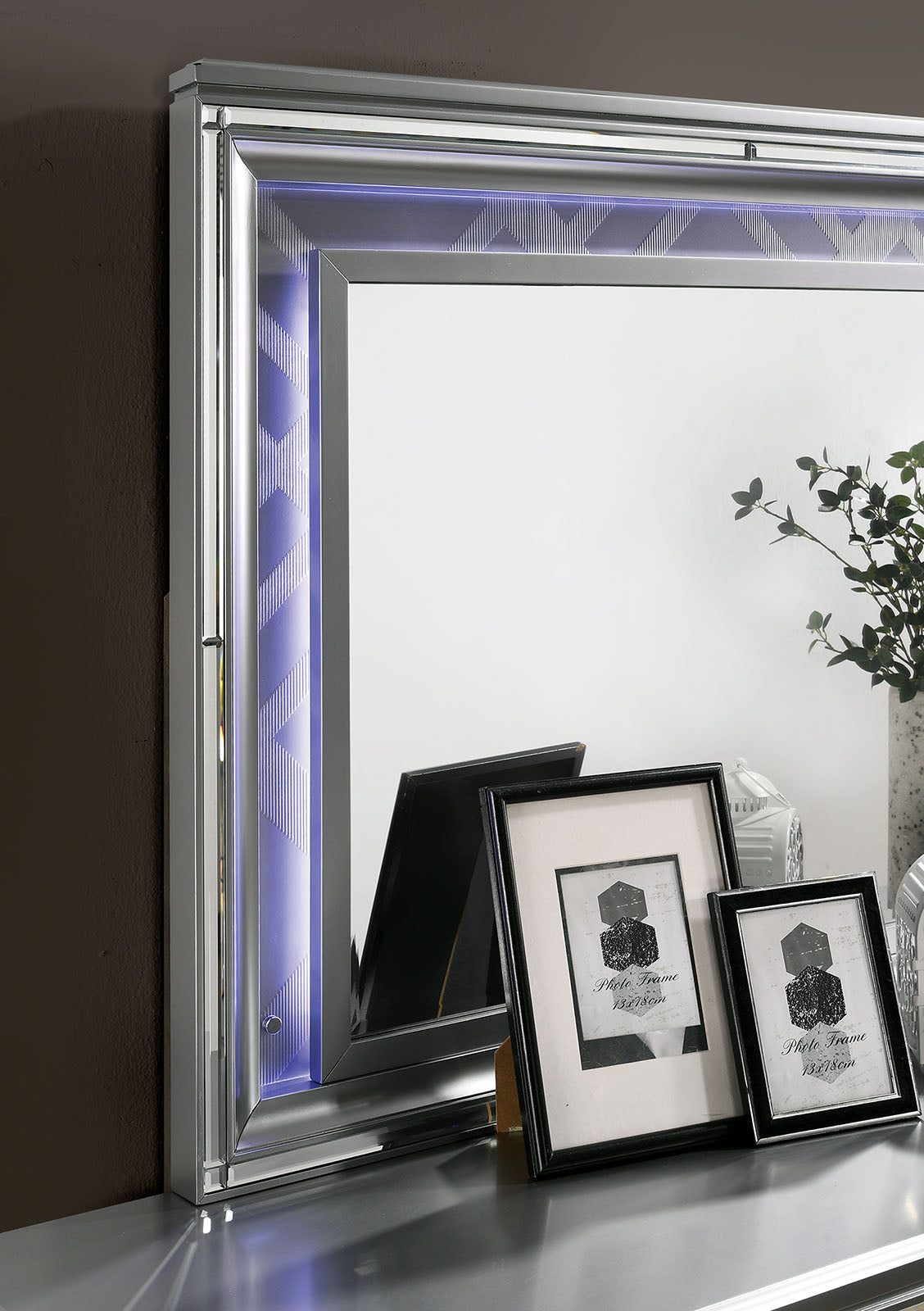 Emmeline Silver 4 Pc. Queen Bedroom Set - Ornate Home