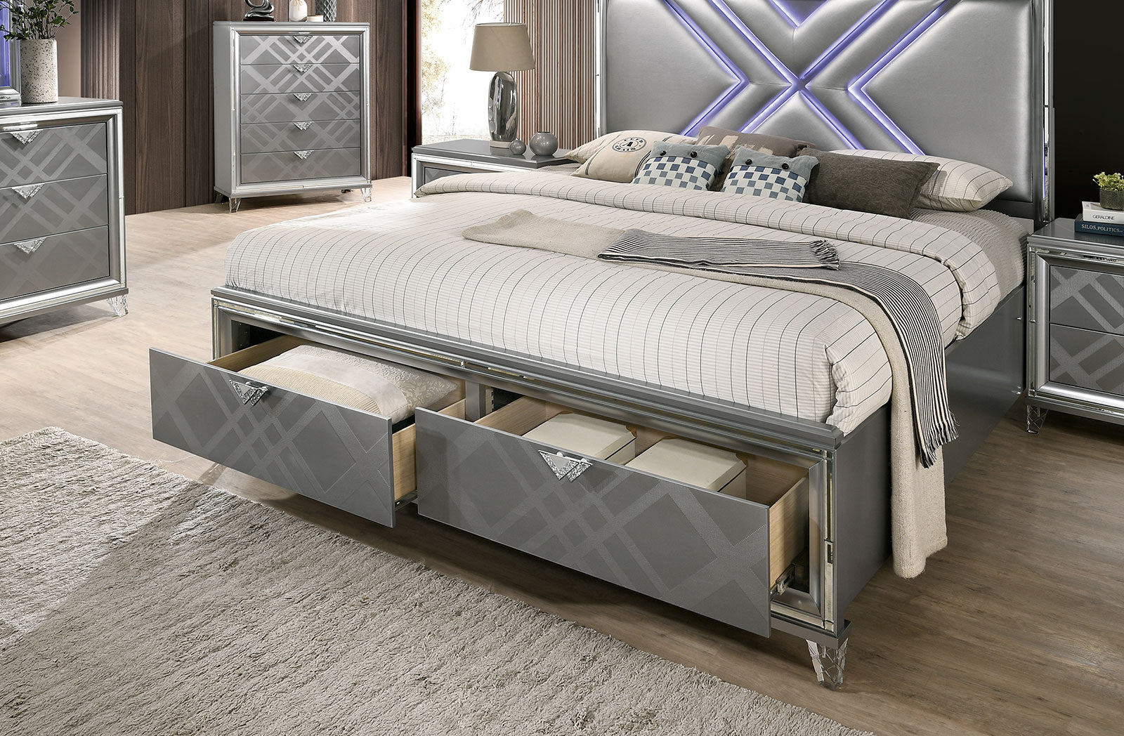 Emmeline Silver 5 Pc. Queen Bedroom Set w/ Night Stand - Ornate Home