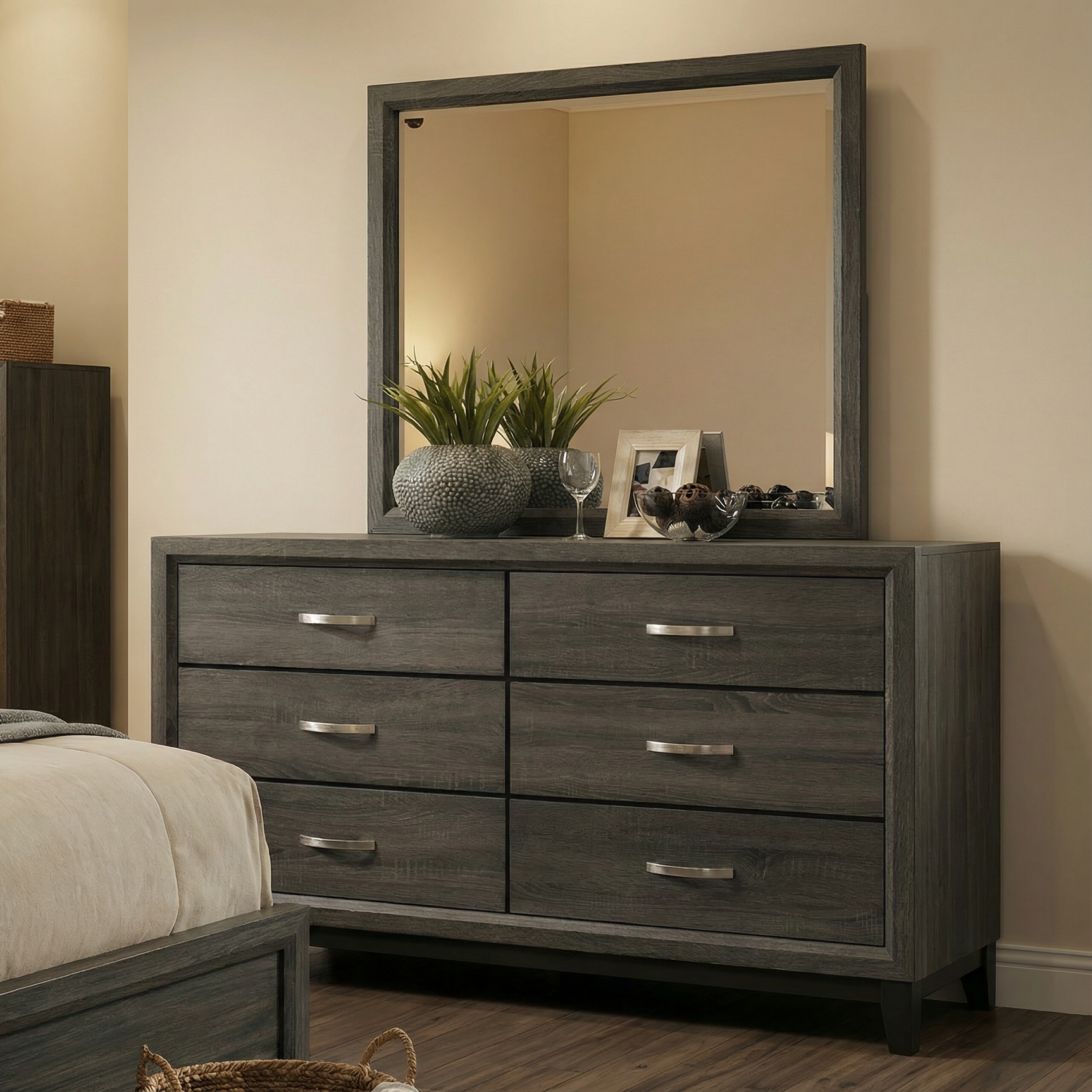 Errico Gray 4 Pc. Queen Bedroom Set - Ornate Home