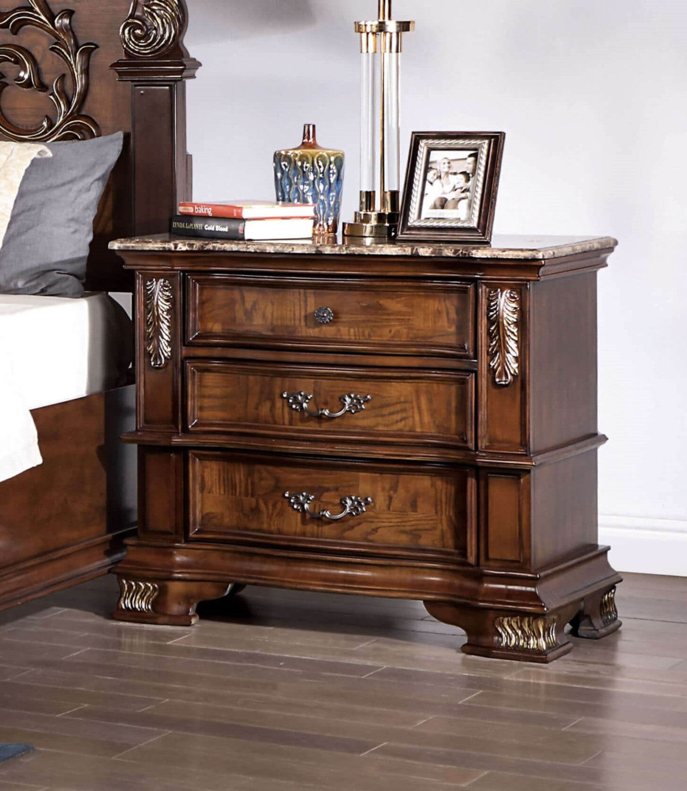 Esparanza Brown Cherry 4 Pc. Queen Bedroom Set - Ornate Home