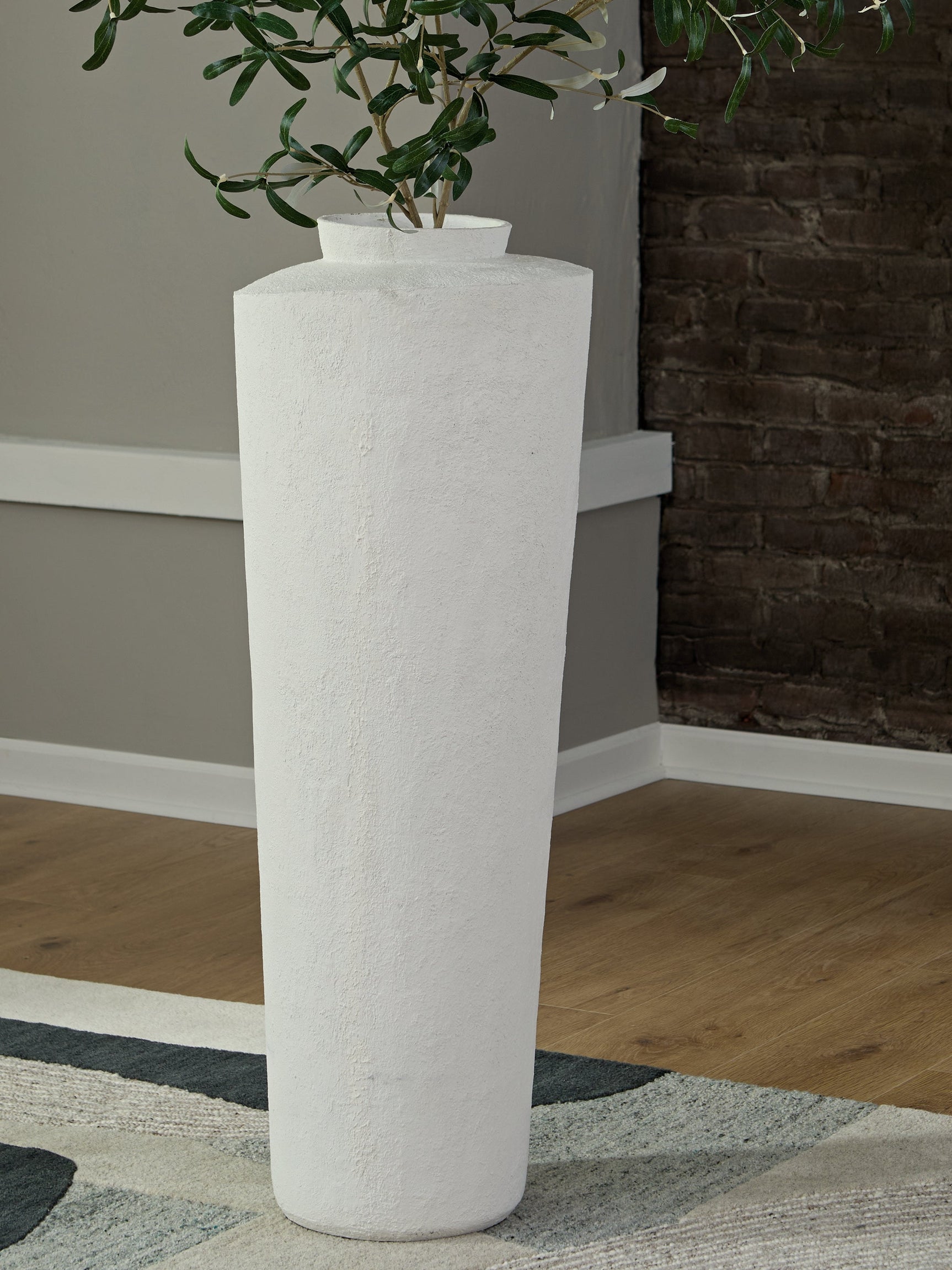 Flurinworth Cream Vase (Online Special Price) - Ornate Home