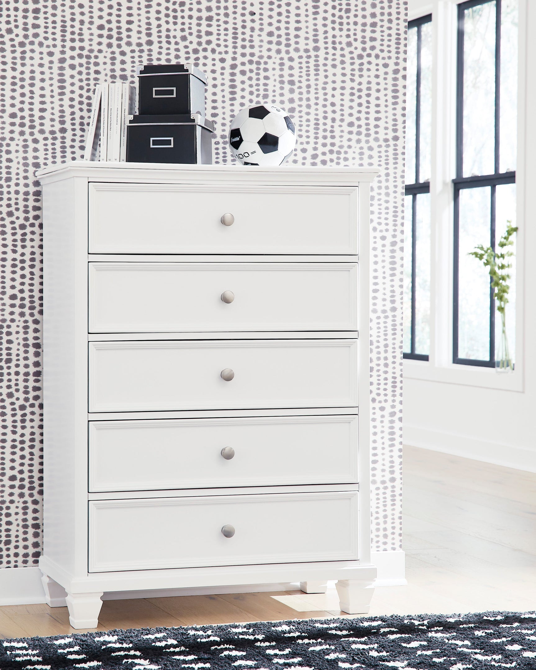 Fortman White California King Panel 6-Piece Bedroom Set w/ 2 Nightstands - Ornate Home